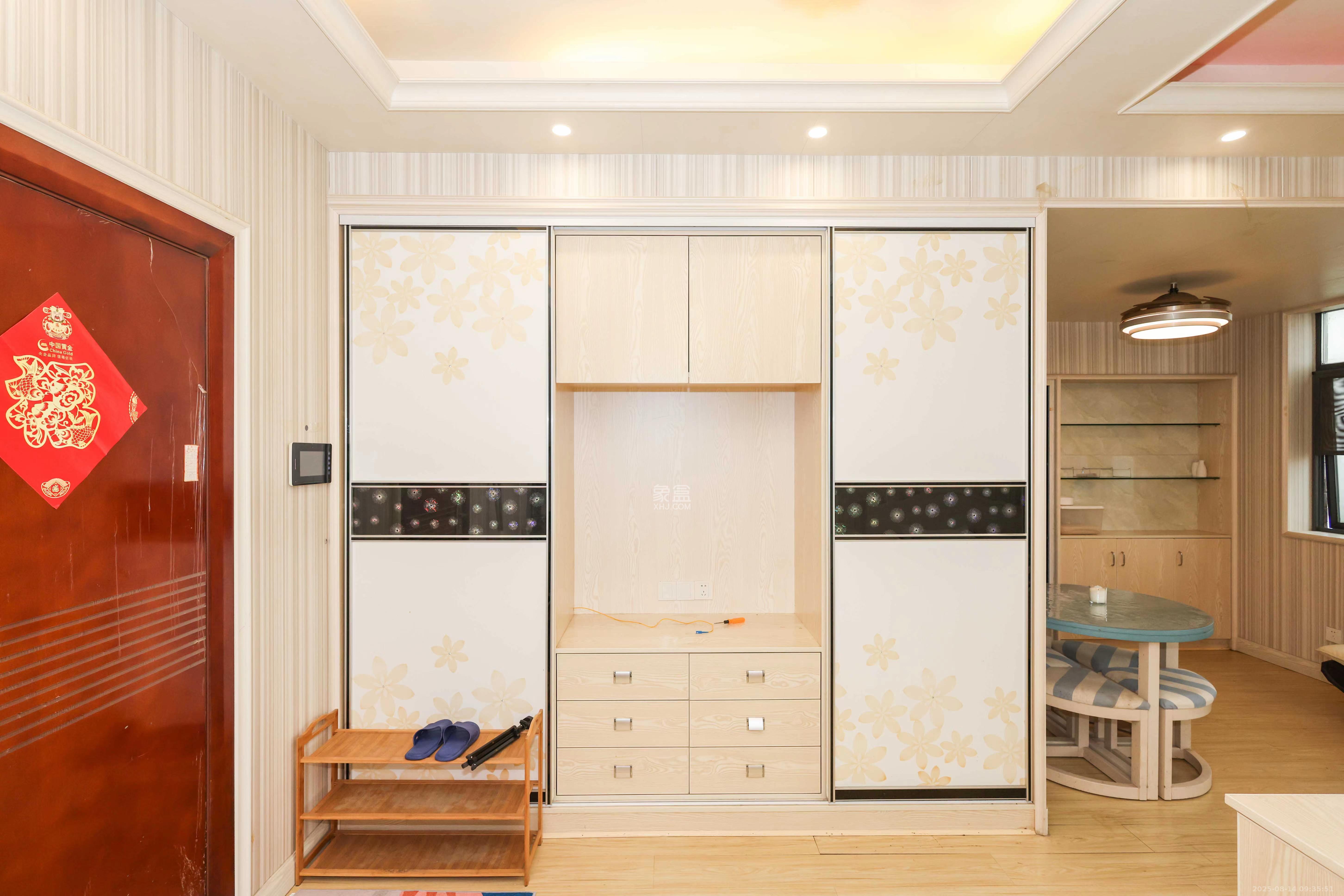 天元涉外景园C区  1室1厅1卫    1700.0元/月 天元涉外景园C区  1室1厅1卫    1700.0元/月室内图