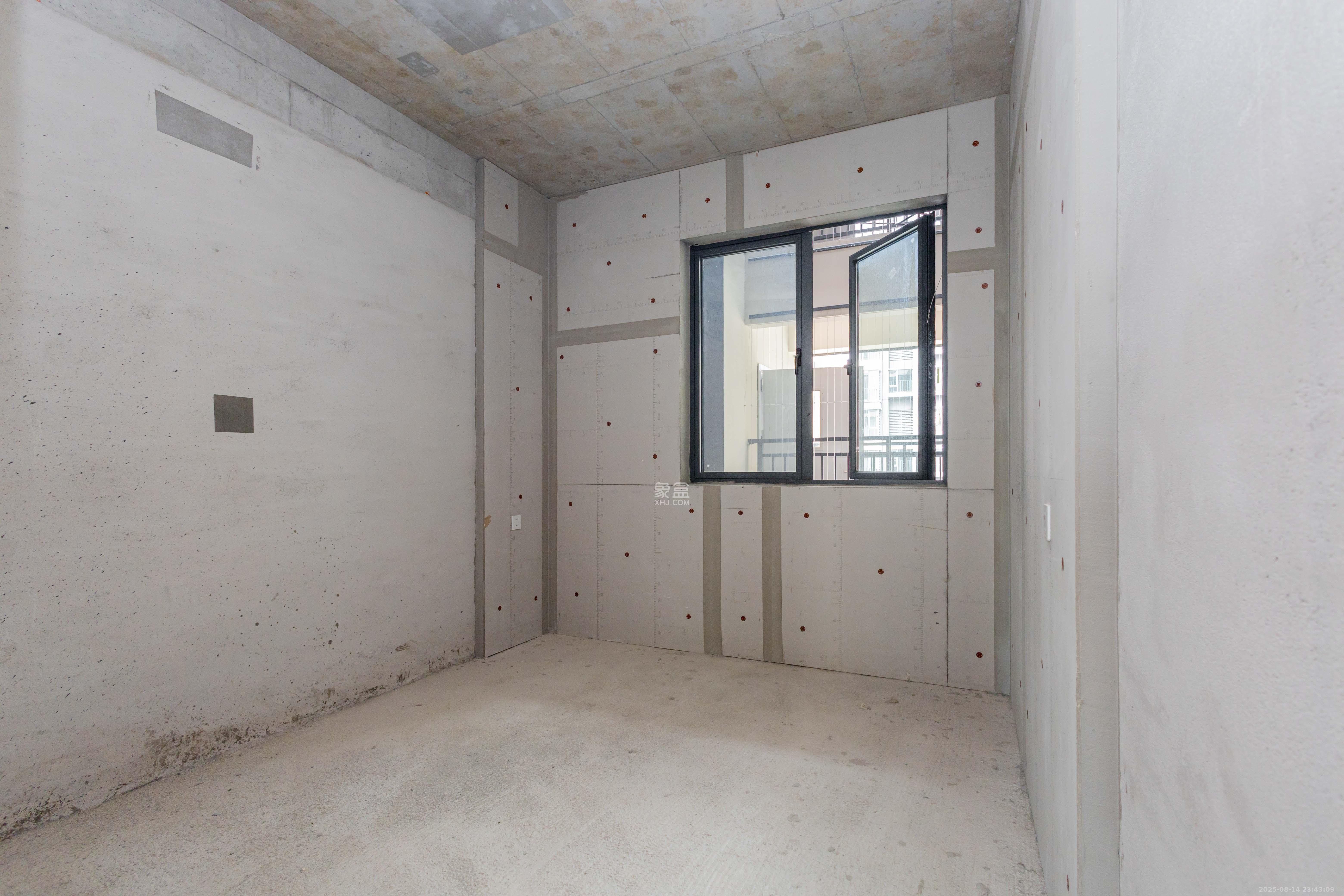 中建桃李九章  4室2厅2卫   169.00万卧室