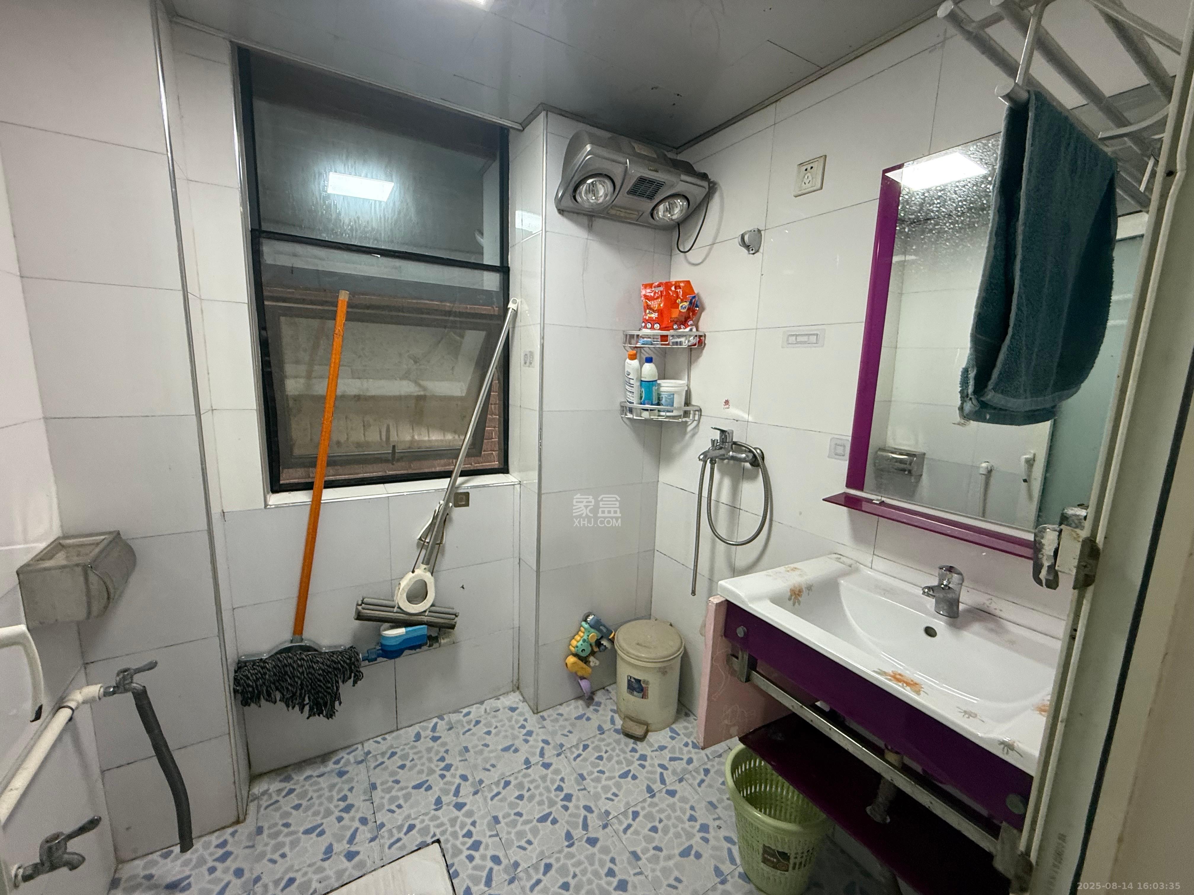 尚城  2室2厅1卫    1700.0元/月室内图