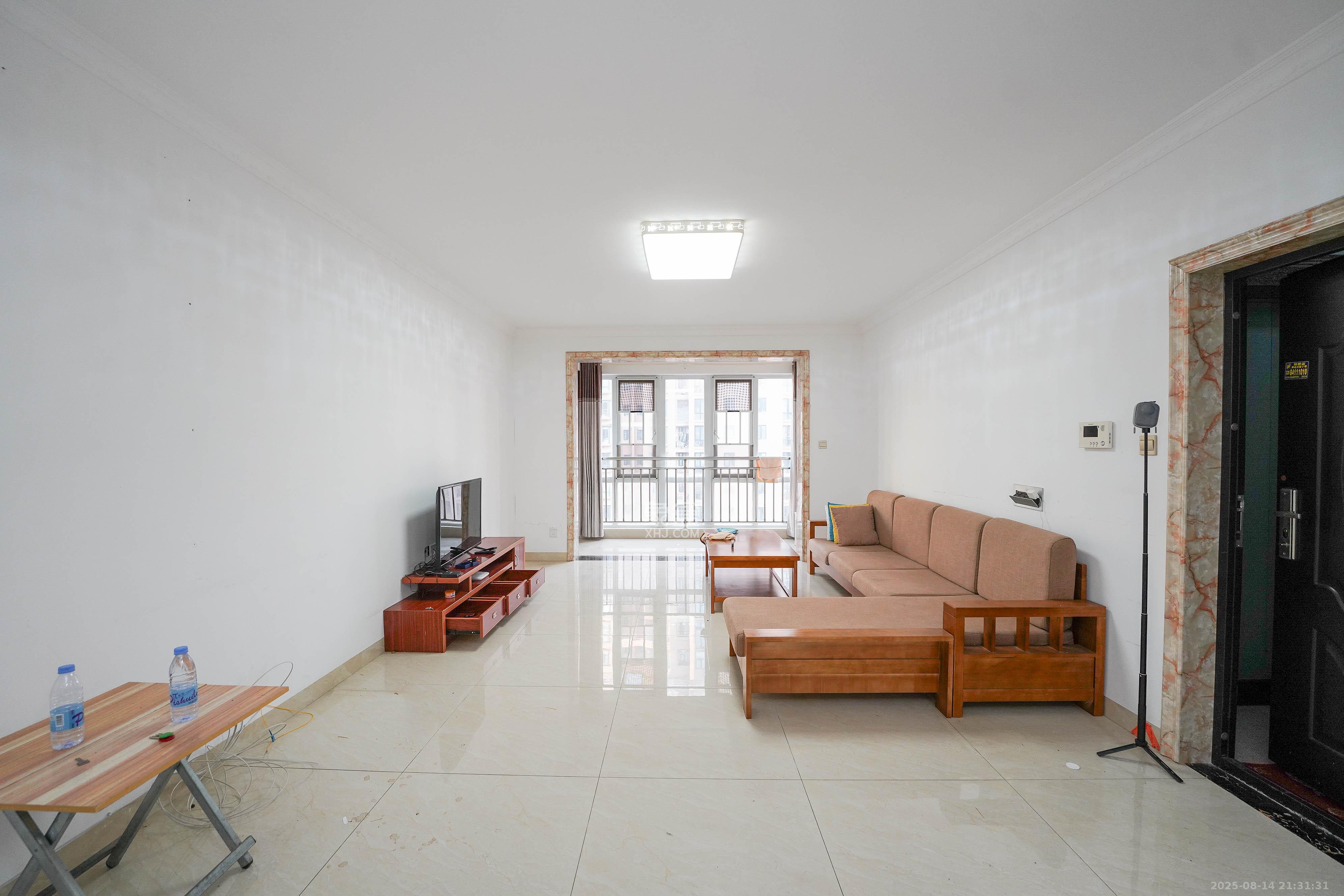 丽发新城  3室2厅2卫    98.0万 丽发新城  3室2厅2卫    98.0万