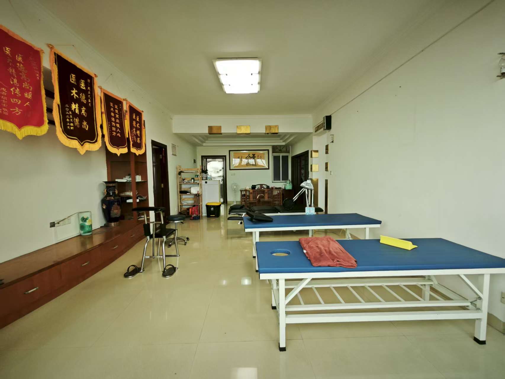 中建花园  4室2厅1卫   3800.00元/月