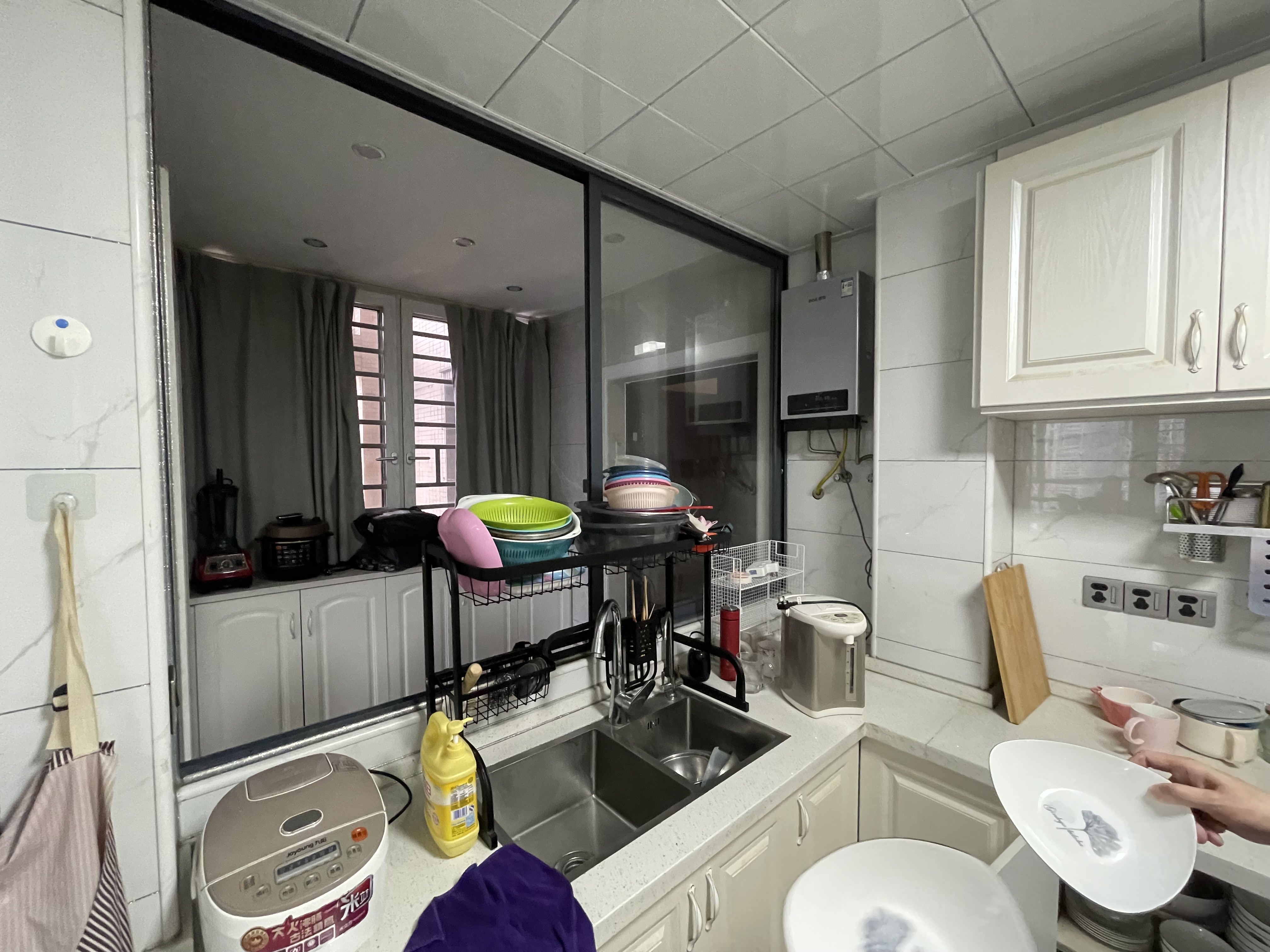 融冠亲城 1室0厅0卫 2600.0元/月 融冠亲城 1室0厅0卫 2600.0元/月室内图