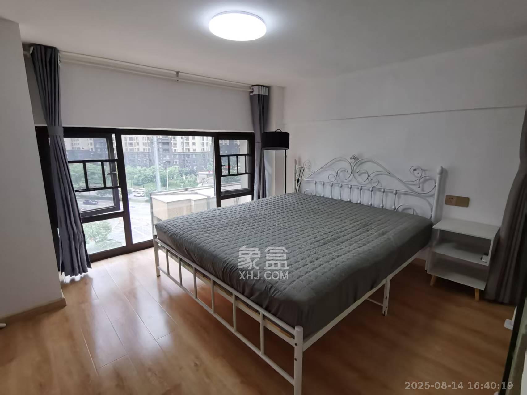 润和滨江府  2室2厅1卫    1700.0元/月 润和滨江府  2室2厅1卫    1700.0元/月室内图