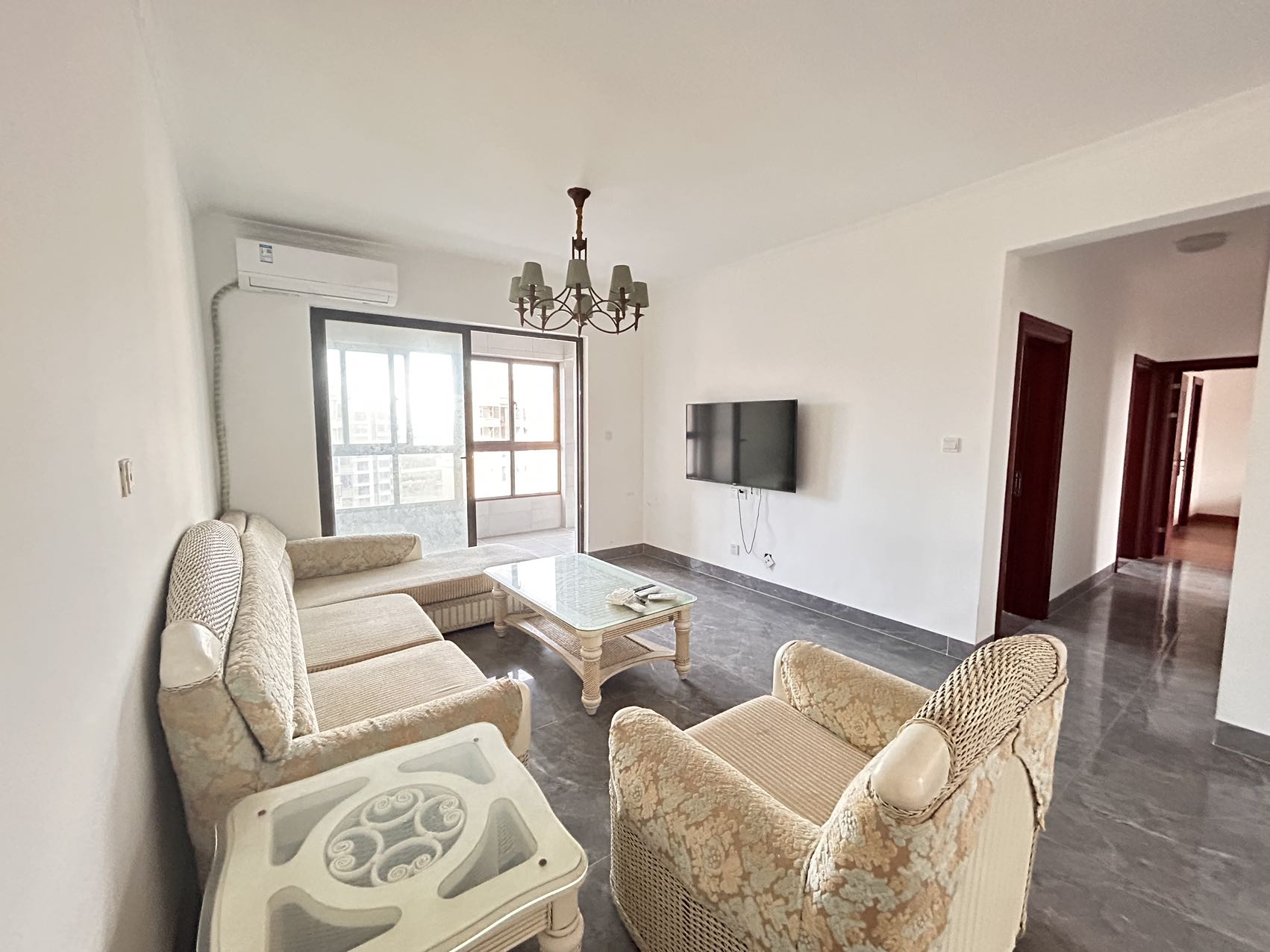 绿地海森林 3室2厅2卫 2500.0元/月 绿地海森林 3室2厅2卫 2500.0元/月室内图