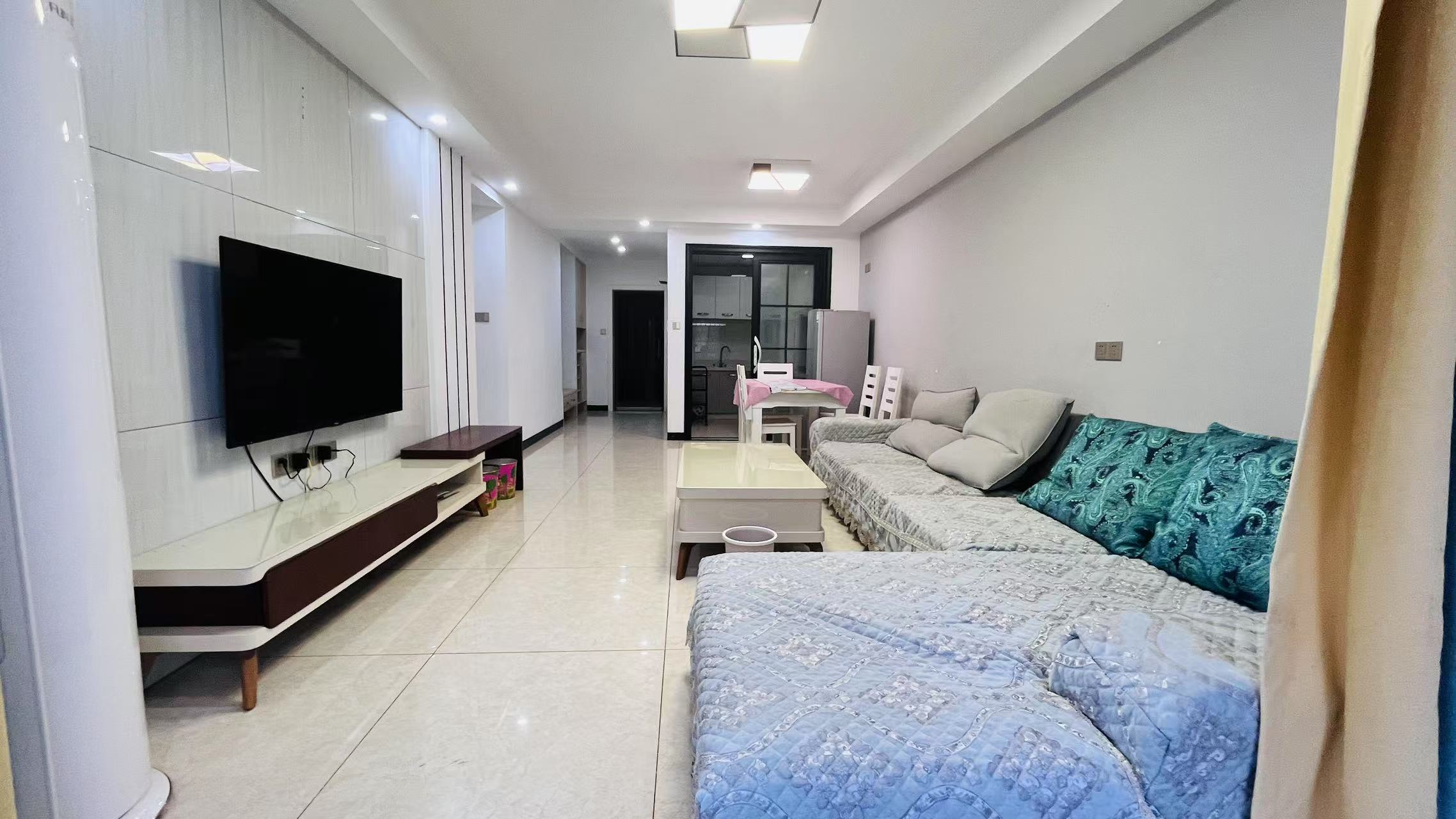 碧桂园梓山府  2室2厅1卫    1800.0元/月