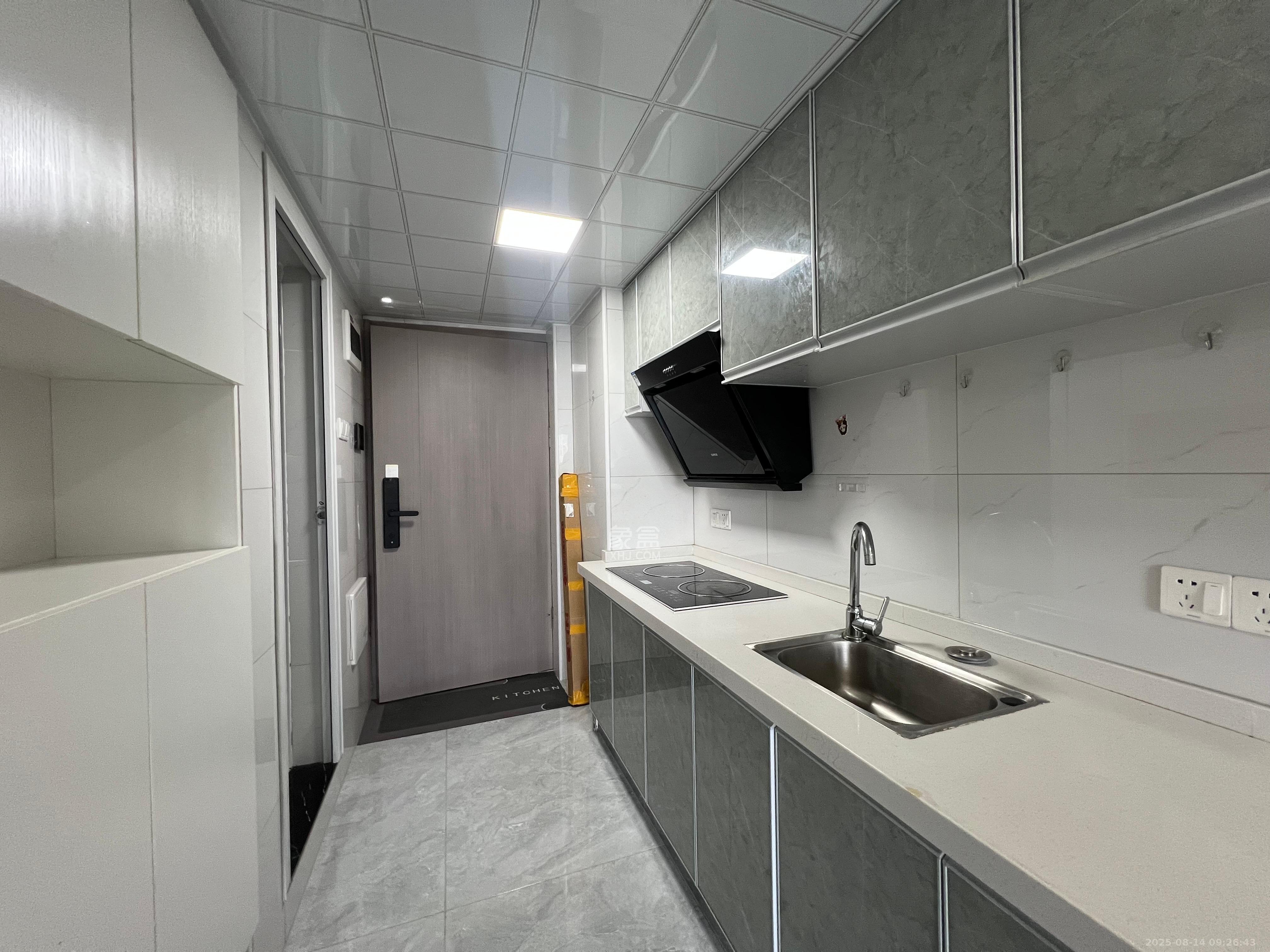 藏珑湖上公馆 1室1厅1卫 2500.0元/月 藏珑湖上公馆 1室1厅1卫 2500.0元/月室内图