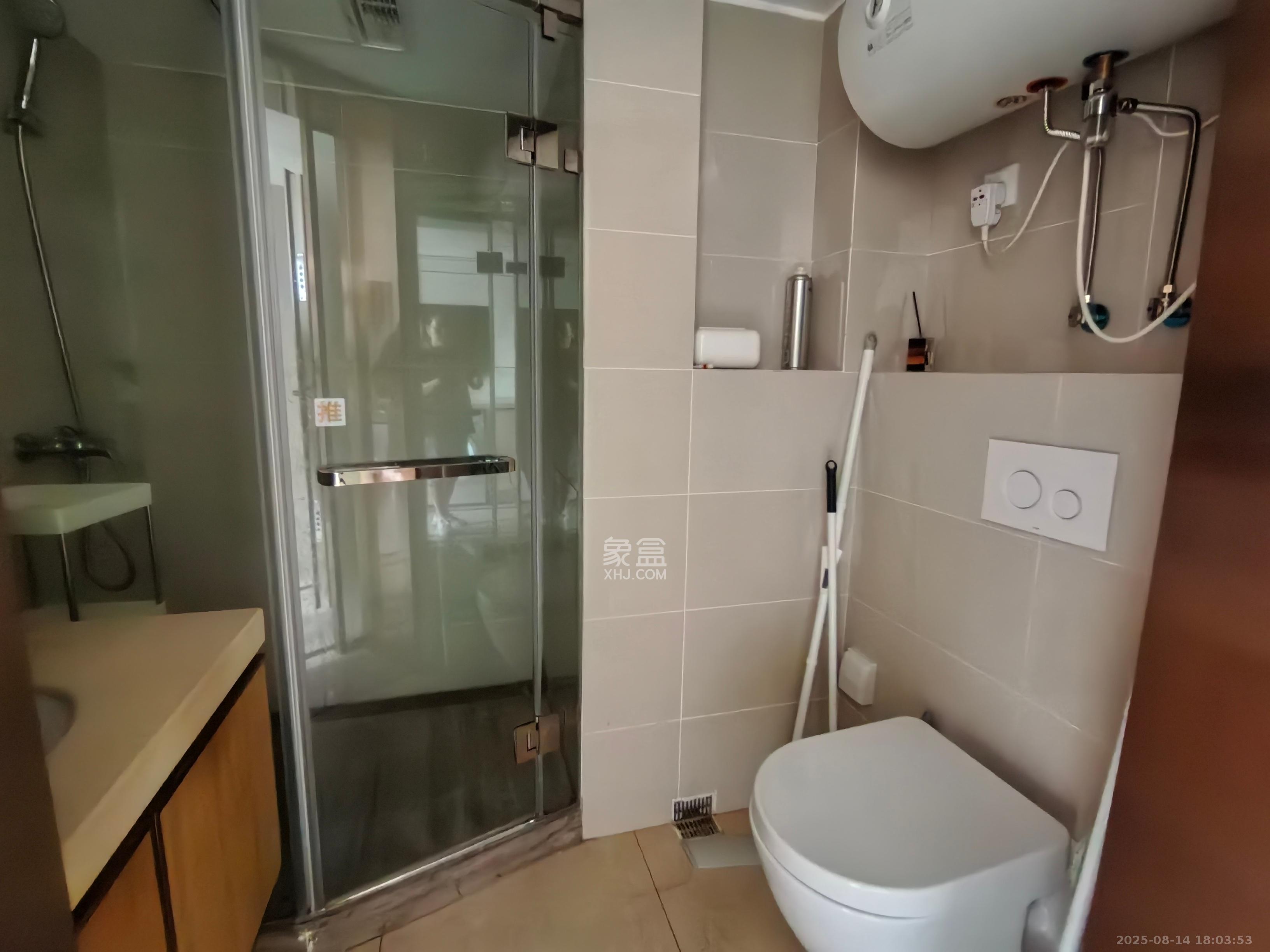 远洋外滩壹号 1室1厅1卫 2800.0元/月 远洋外滩壹号 1室1厅1卫 2800.0元/月室内图