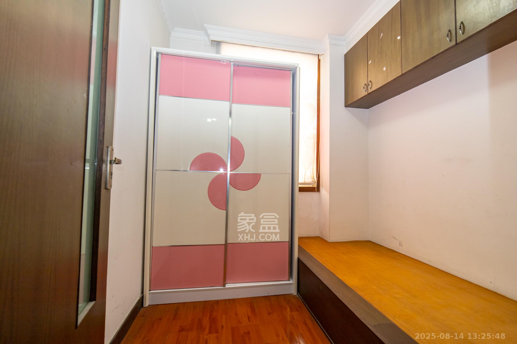 湘绣城  3室2厅1卫    42.8万 湘绣城  3室2厅1卫    42.8万卧室