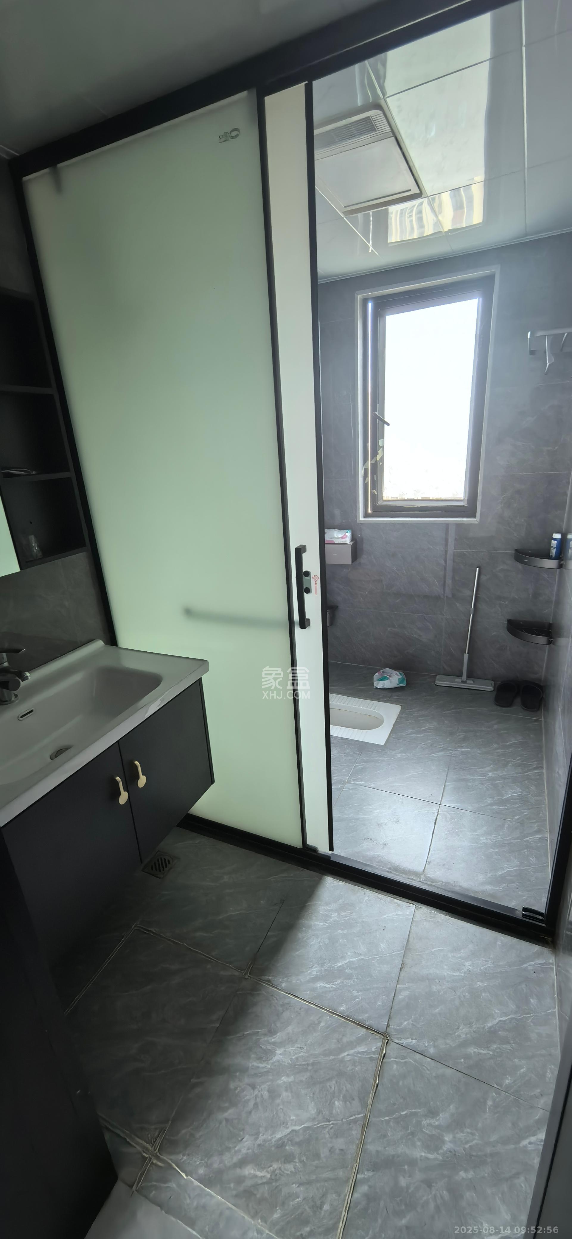 保利大都汇四期  5室2厅2卫    4200.0元/月 保利大都汇四期  5室2厅2卫    4200.0元/月室内图