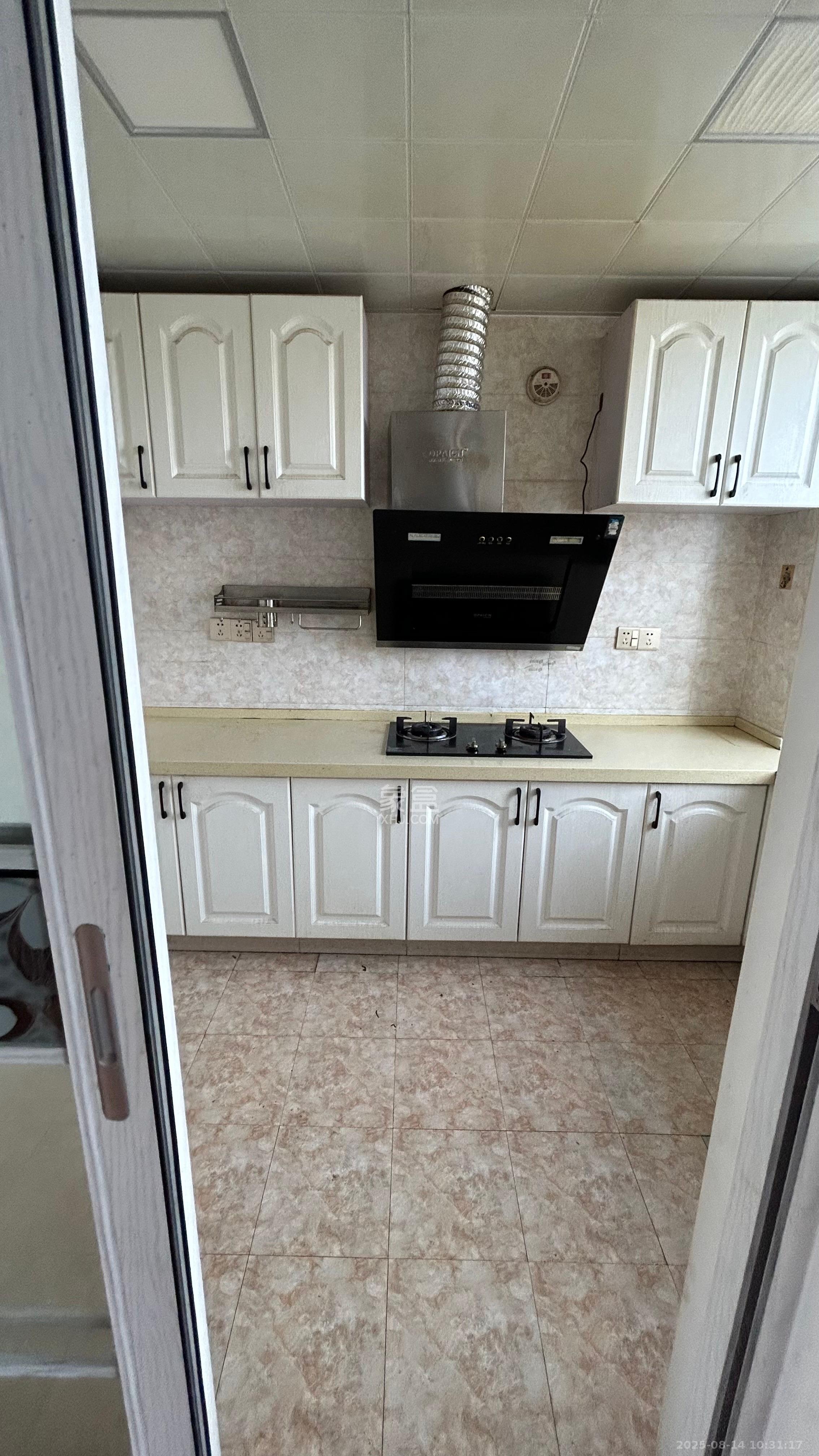 和美星城  4室2厅2卫    2300.0元/月 和美星城  4室2厅2卫    2300.0元/月室内图