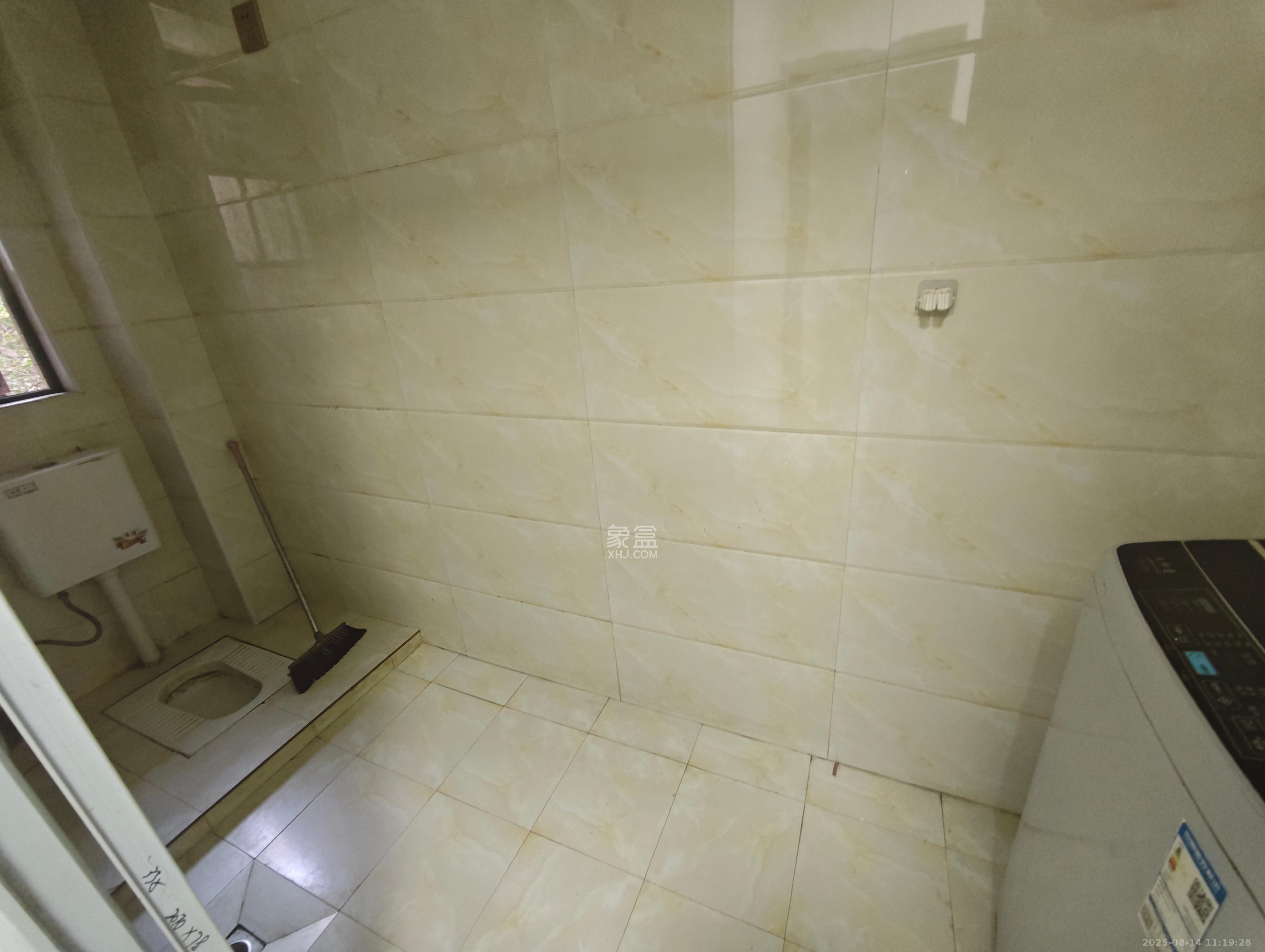 康斯丹郡(融程领秀佳园)  3室2厅1卫    1800.0元/月 康斯丹郡(融程领秀佳园)  3室2厅1卫    1800.0元/月室内图