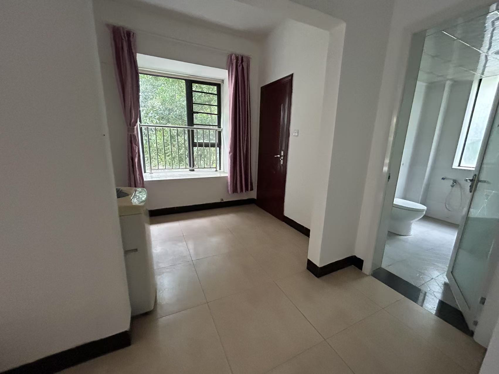 庐山春天二期曼城 3室2厅2卫 76.8万 庐山春天二期曼城 3室2厅2卫 76.8万室内图