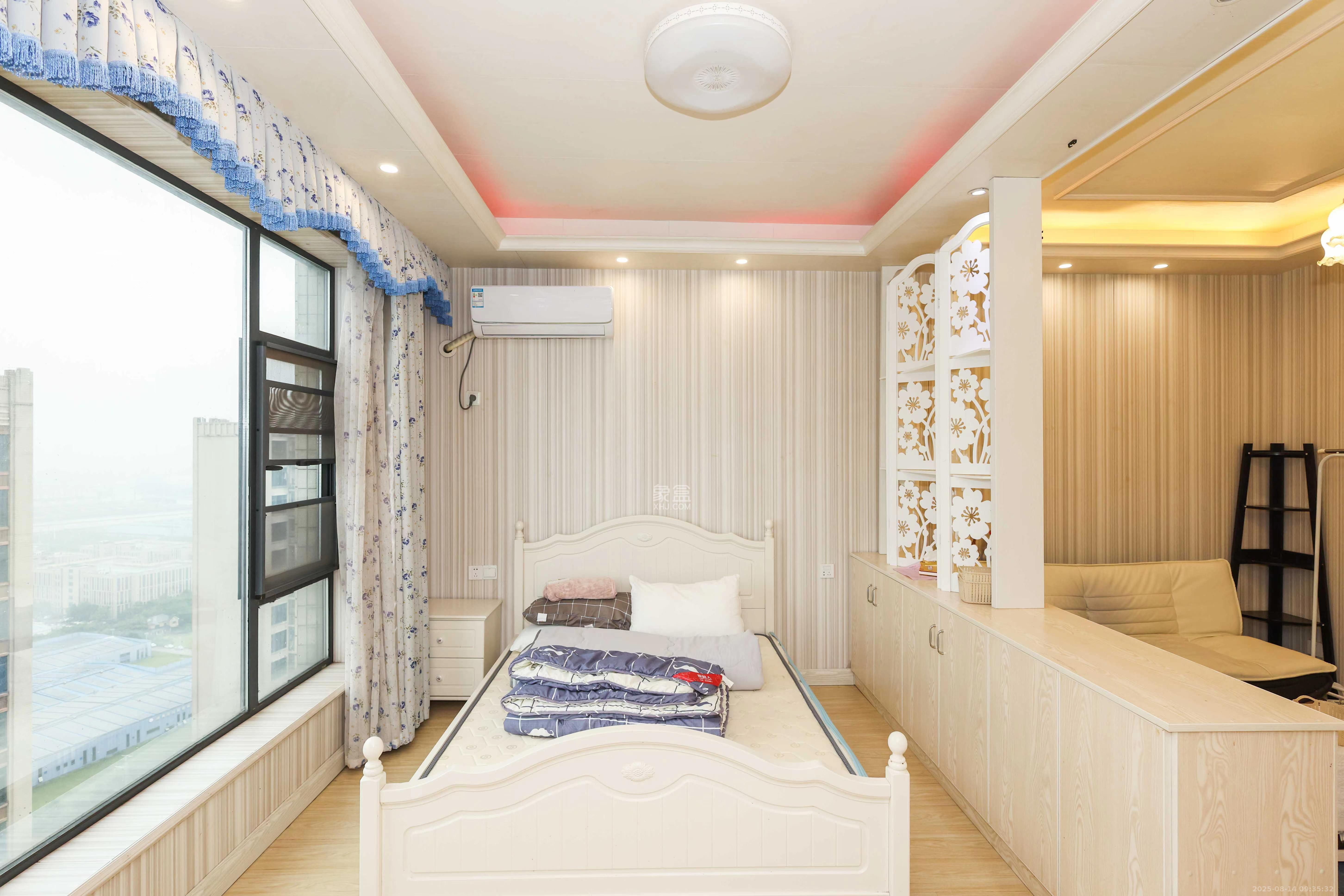 天元涉外景园C区  1室1厅1卫    1700.0元/月 天元涉外景园C区  1室1厅1卫    1700.0元/月室内图