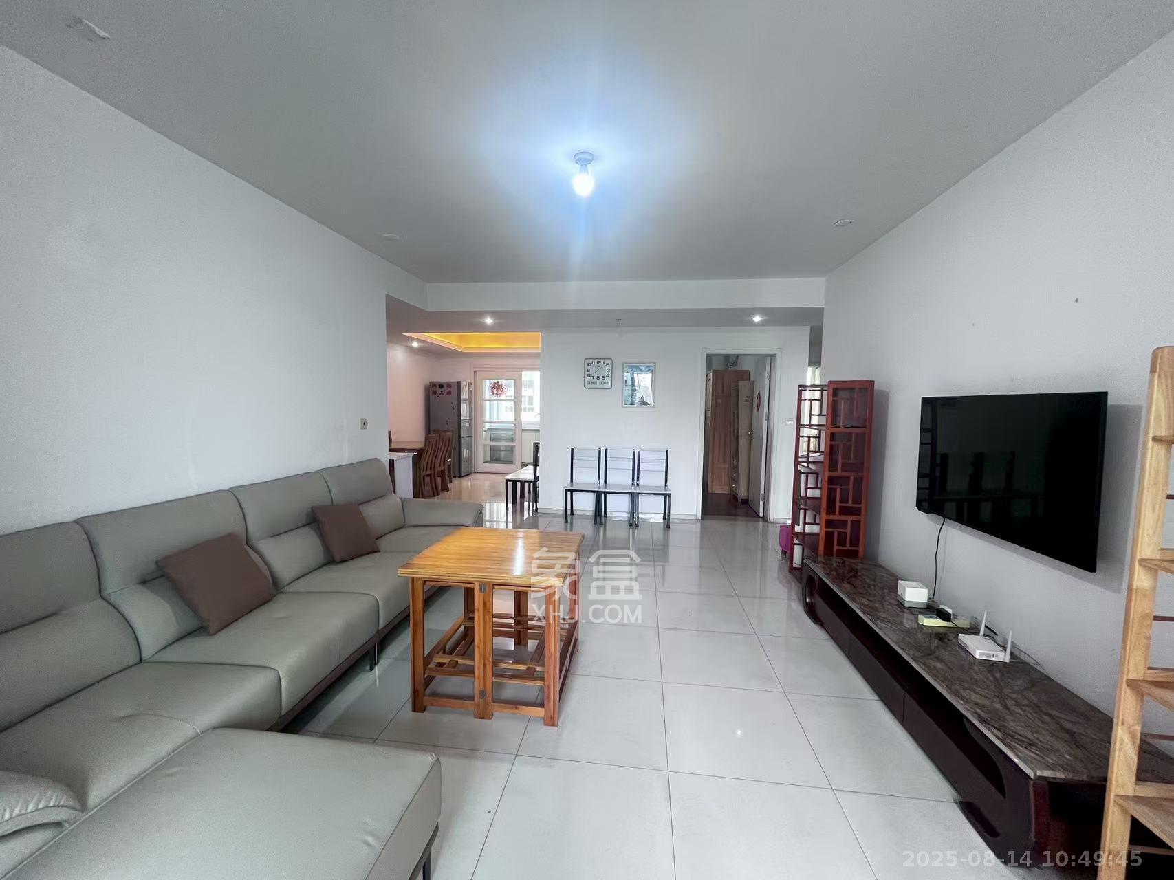 万国城(当代满庭春MOMA)二期  3室2厅2卫    2700.0元/月 万国城(当代满庭春MOMA)二期  3室2厅2卫    2700.0元/月