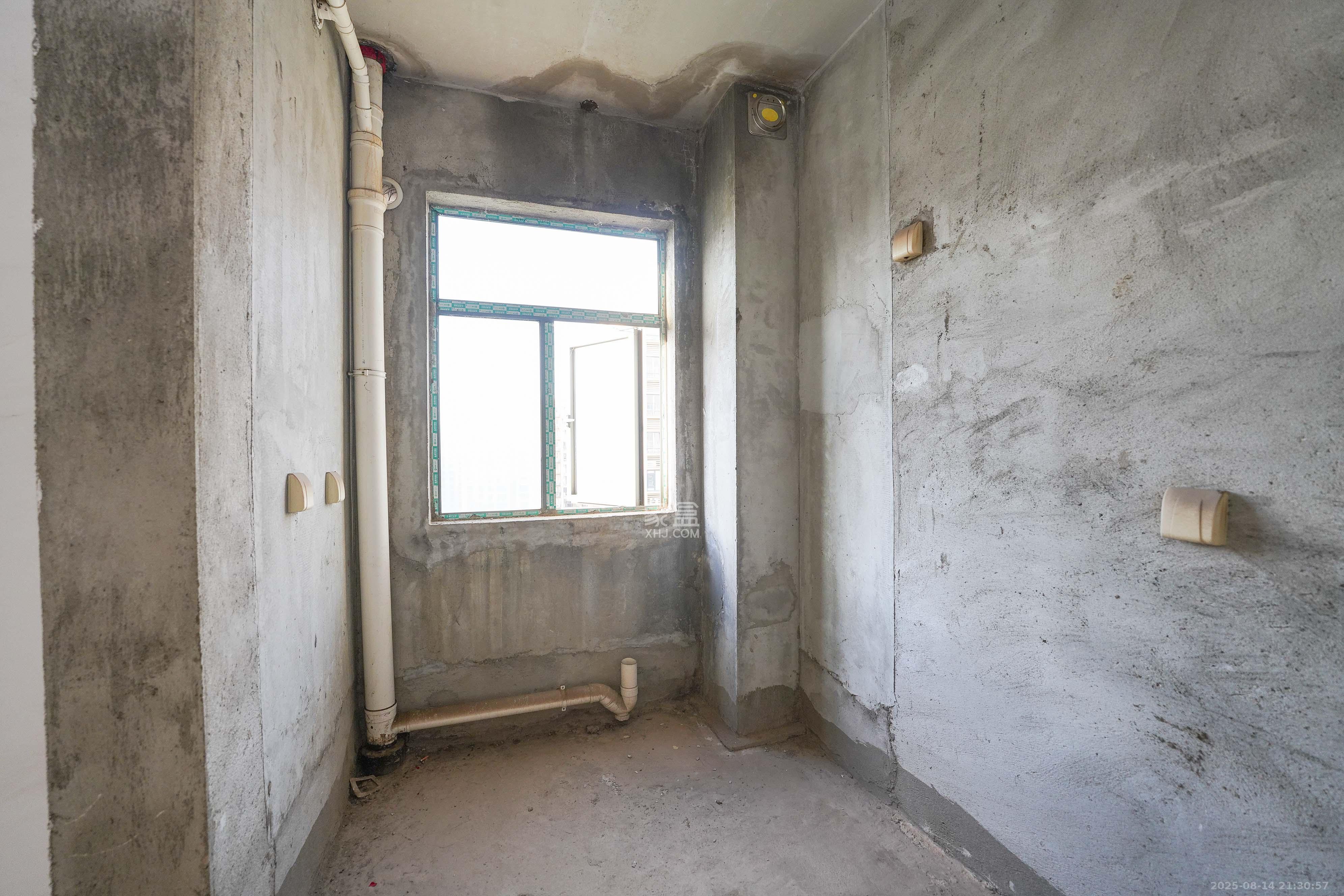 和美星城 4室2厅2卫 130.0万 和美星城 4室2厅2卫 130.0万厨房