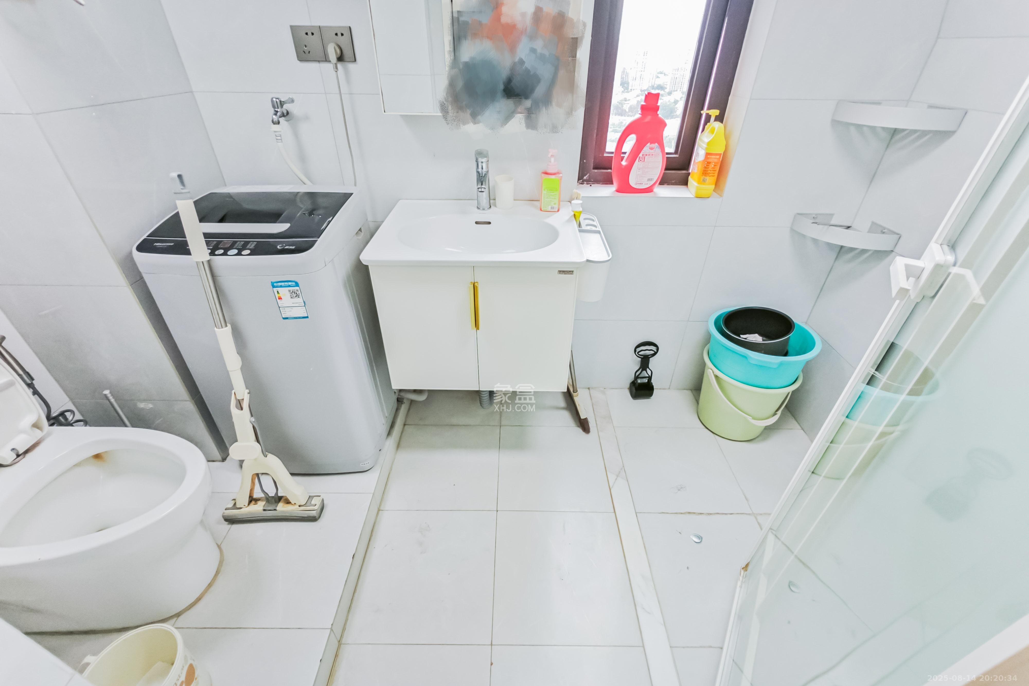 明昇壹城(明昇时代广场)二期  1室1厅1卫    63.6万 明昇壹城(明昇时代广场)二期  1室1厅1卫    63.6万卫生间