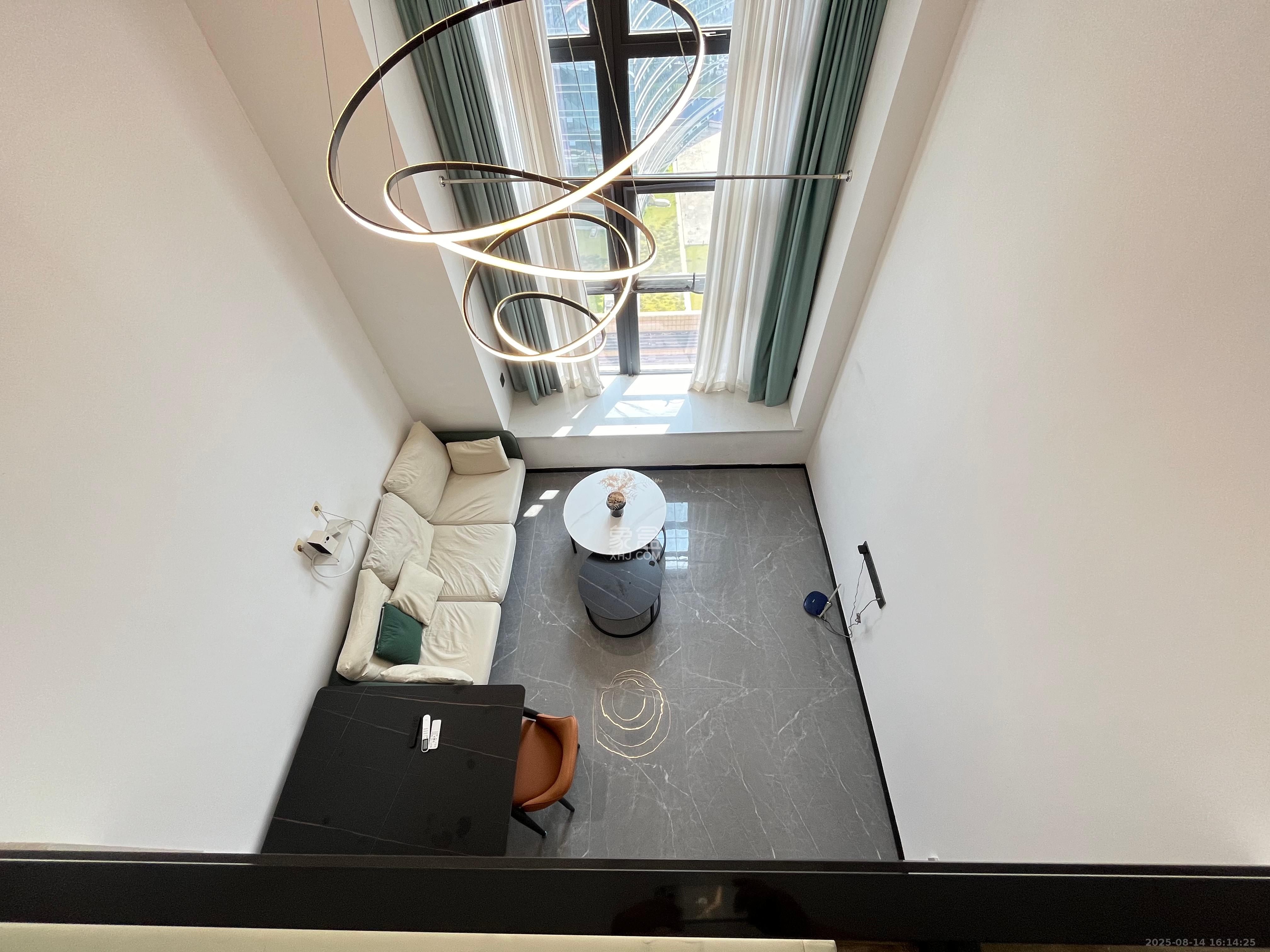 龙湖新壹城 1室1厅1卫 2400.0元/月 龙湖新壹城 1室1厅1卫 2400.0元/月室内图