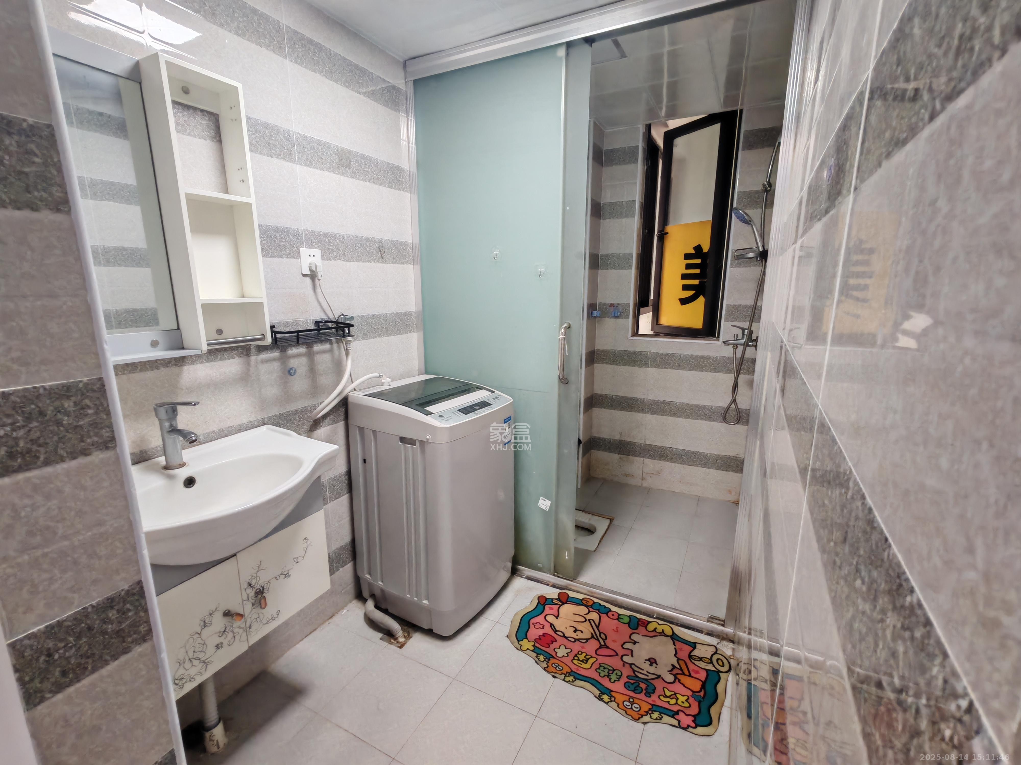 新新花园 2室2厅1卫 2000.0元/月 新新花园 2室2厅1卫 2000.0元/月室内图