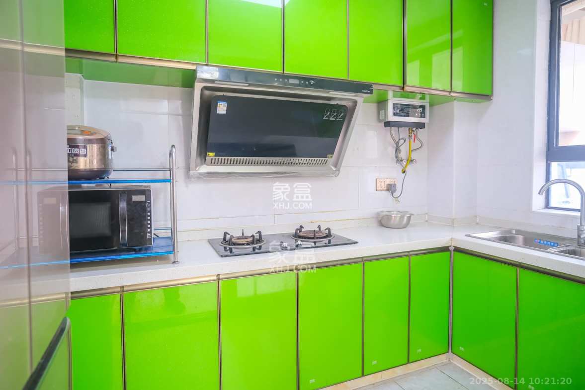 三一街区 3室2厅2卫 2200.0元/月 三一街区 3室2厅2卫 2200.0元/月室内图