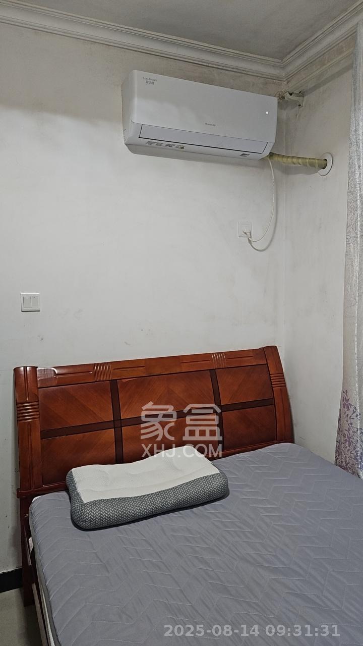 东方航标  1室1厅1卫   1400.00元/月室内图