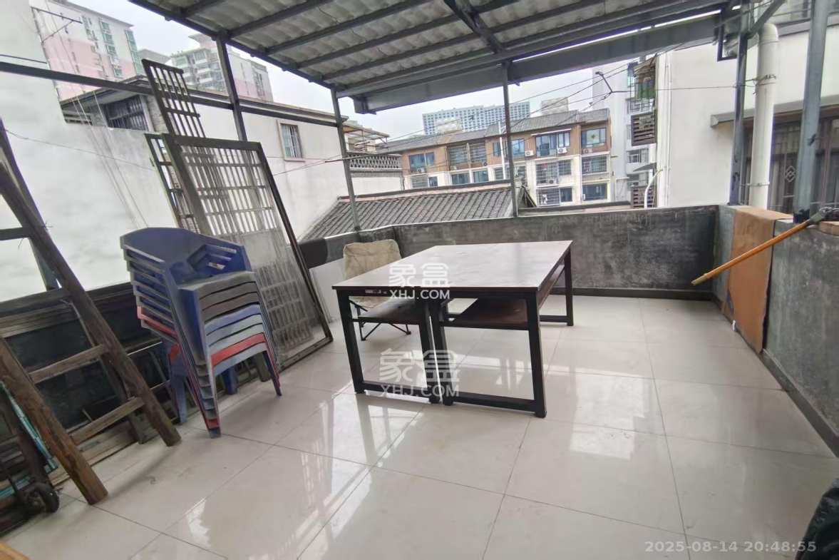 西文庙坪散盘 1室1厅1卫 800.0元/月 西文庙坪散盘 1室1厅1卫 800.0元/月室内图