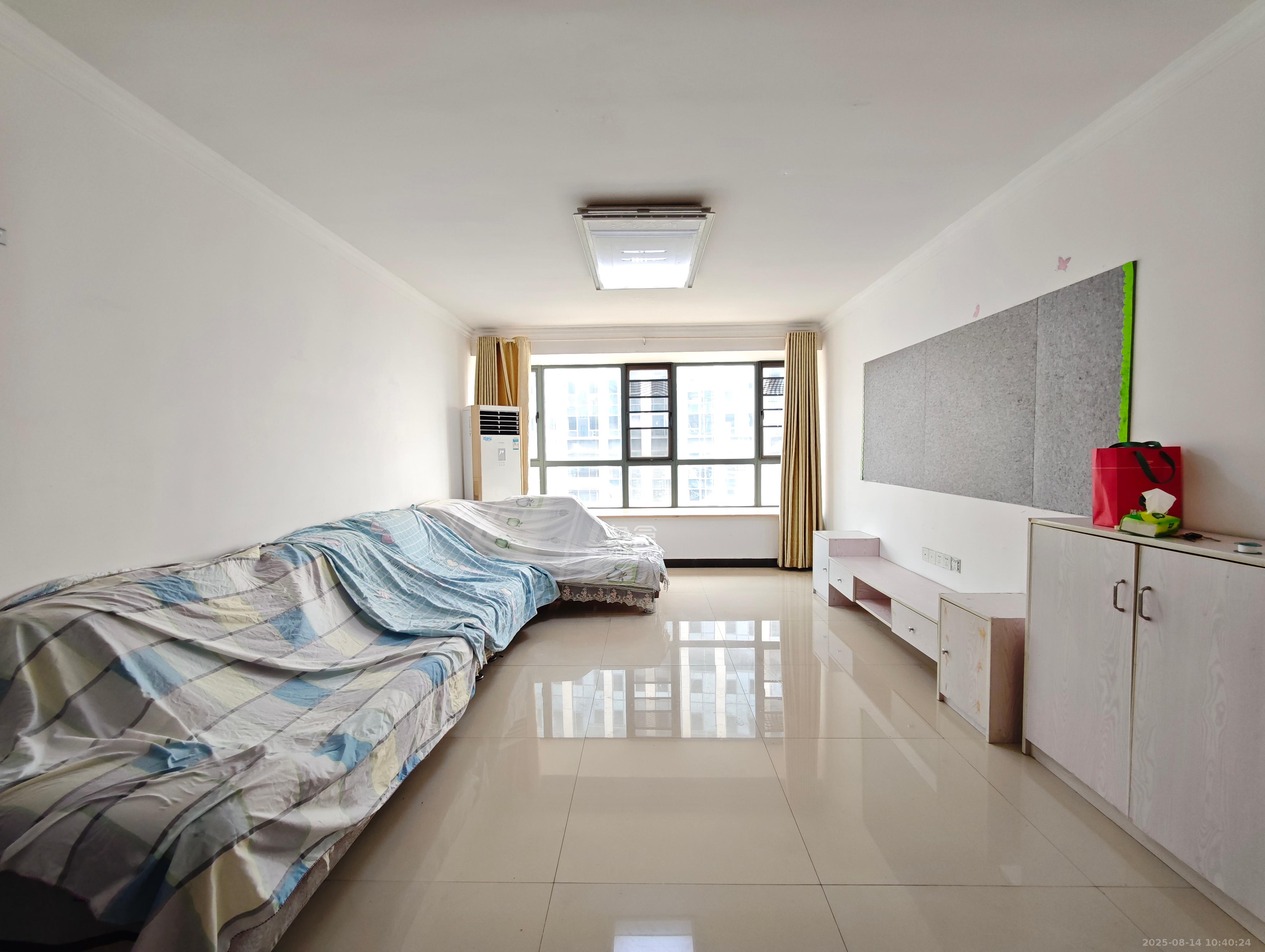 香雨一品  3室2厅2卫    2300.0元/月 香雨一品  3室2厅2卫    2300.0元/月室内图