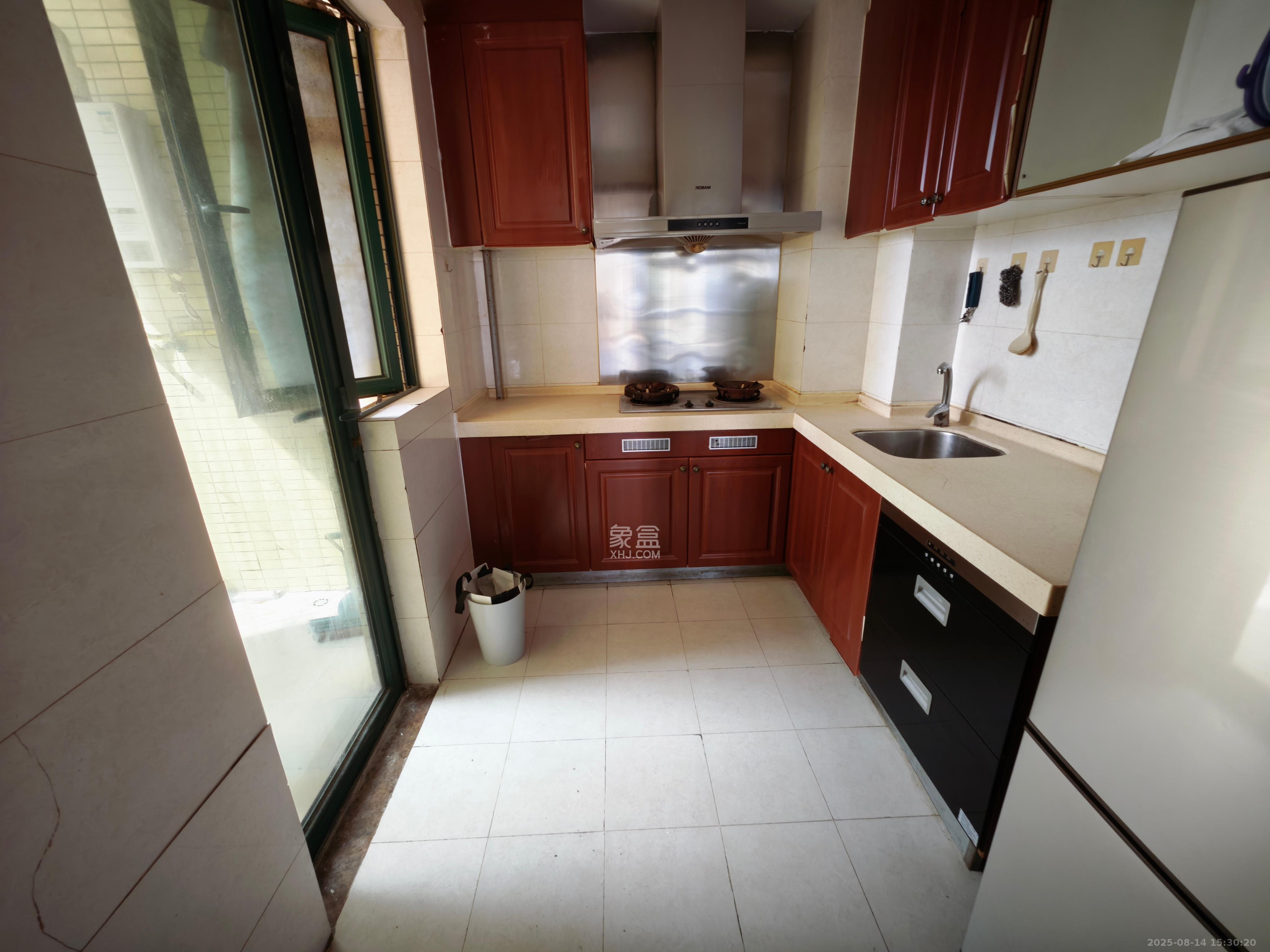 恒大华府 2室2厅1卫 2100.0元/月 恒大华府 2室2厅1卫 2100.0元/月室内图