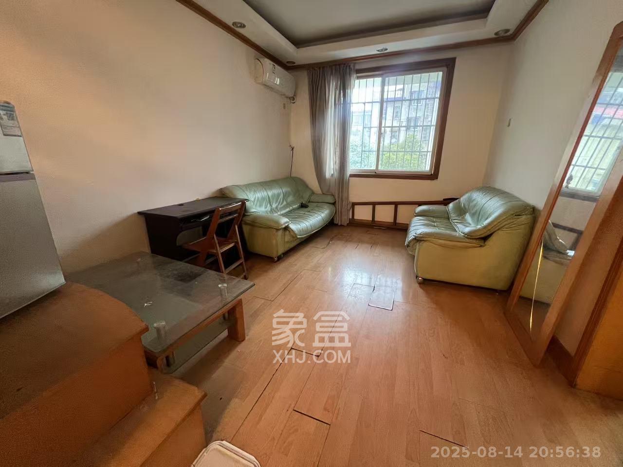 解放四村石子冲  2室1厅1卫    1500.0元/月 解放四村石子冲  2室1厅1卫    1500.0元/月室内图