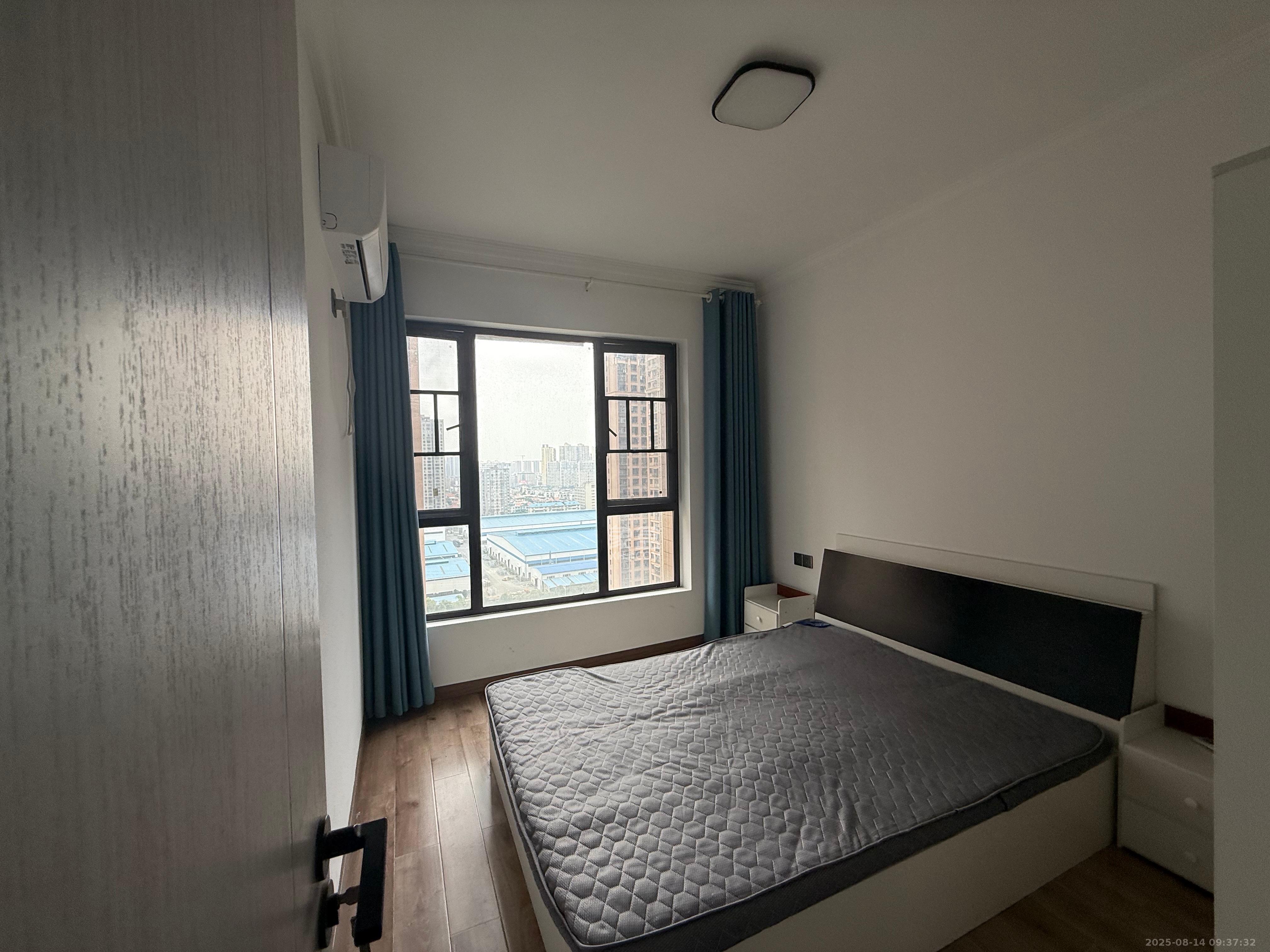 润和又一城 3室2厅2卫 2200.0元/月 润和又一城 3室2厅2卫 2200.0元/月室内图