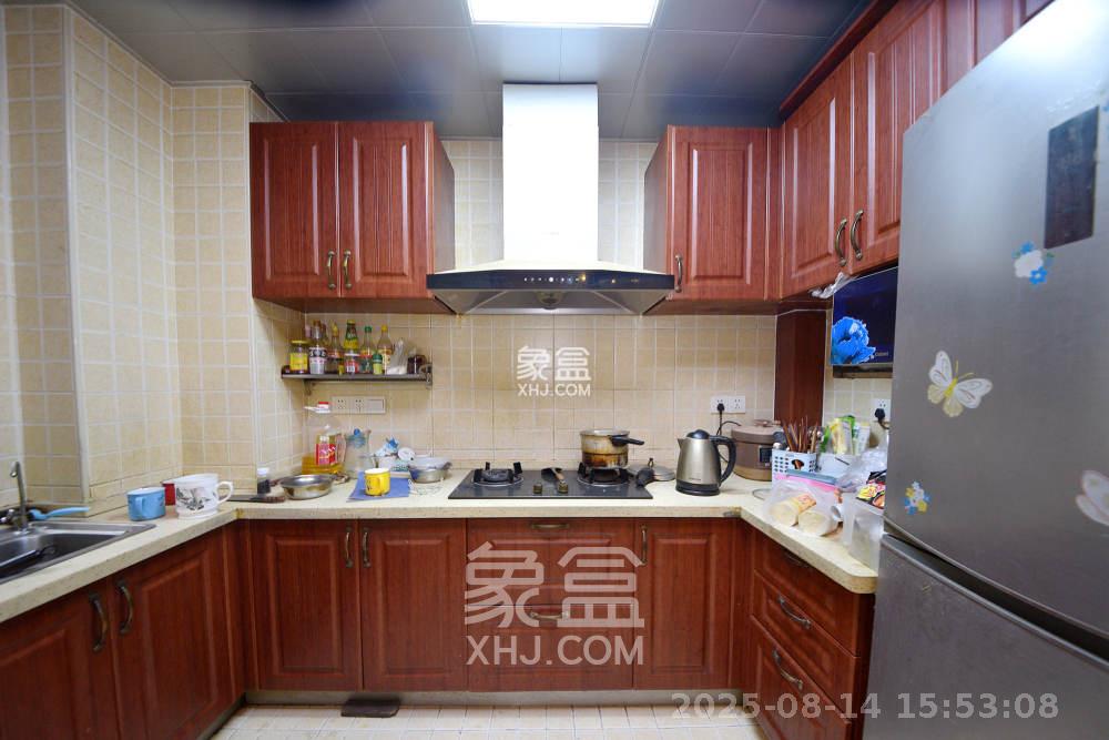 万博汇  2室2厅1卫   3100.00元/月室内图