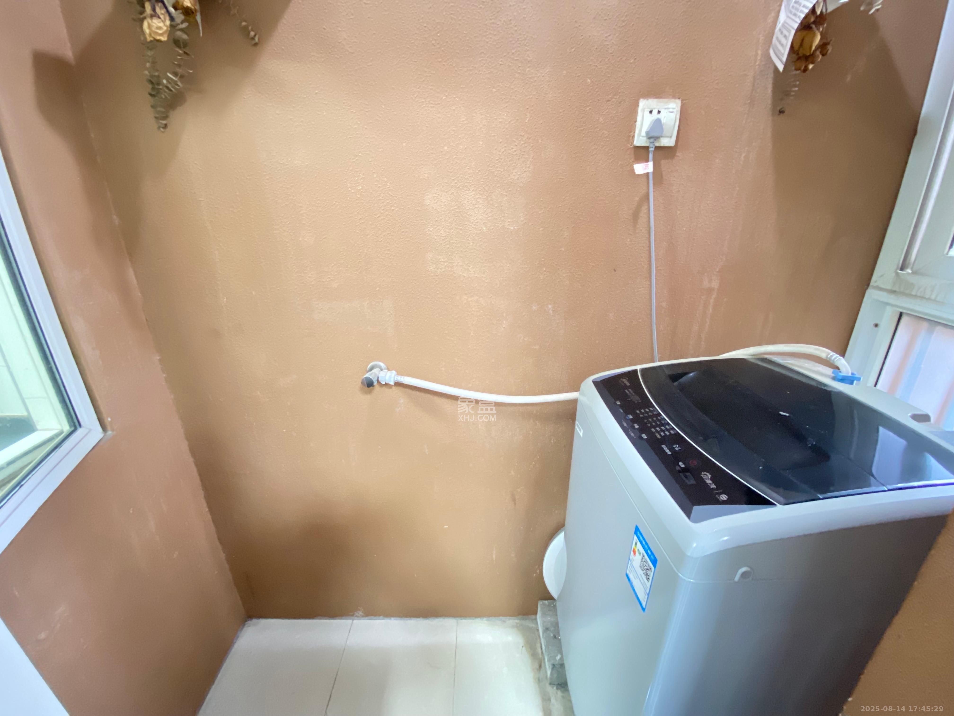 白沙晶城  1室1厅1卫   1600.00元/月室内图