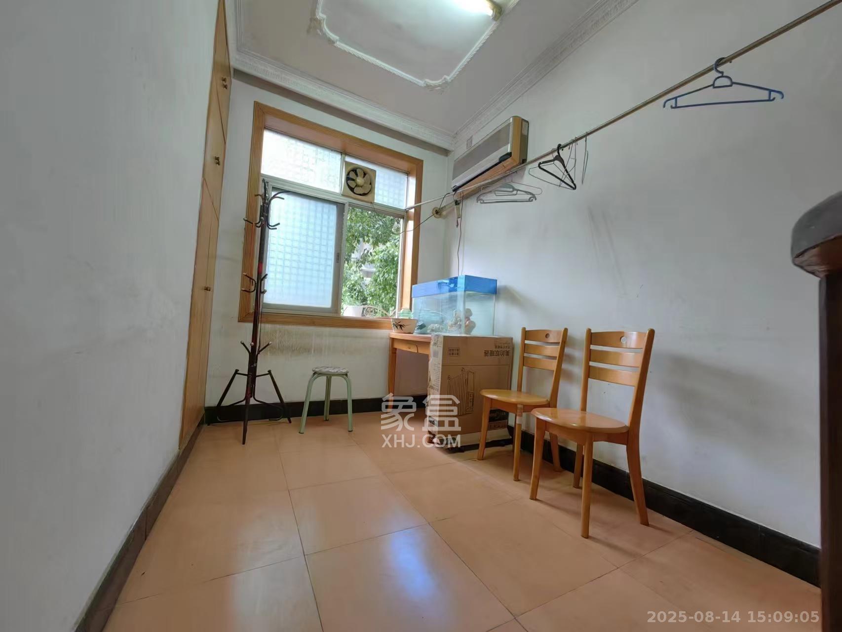 省水院宿舍  3室2厅1卫    2000.0元/月室内图