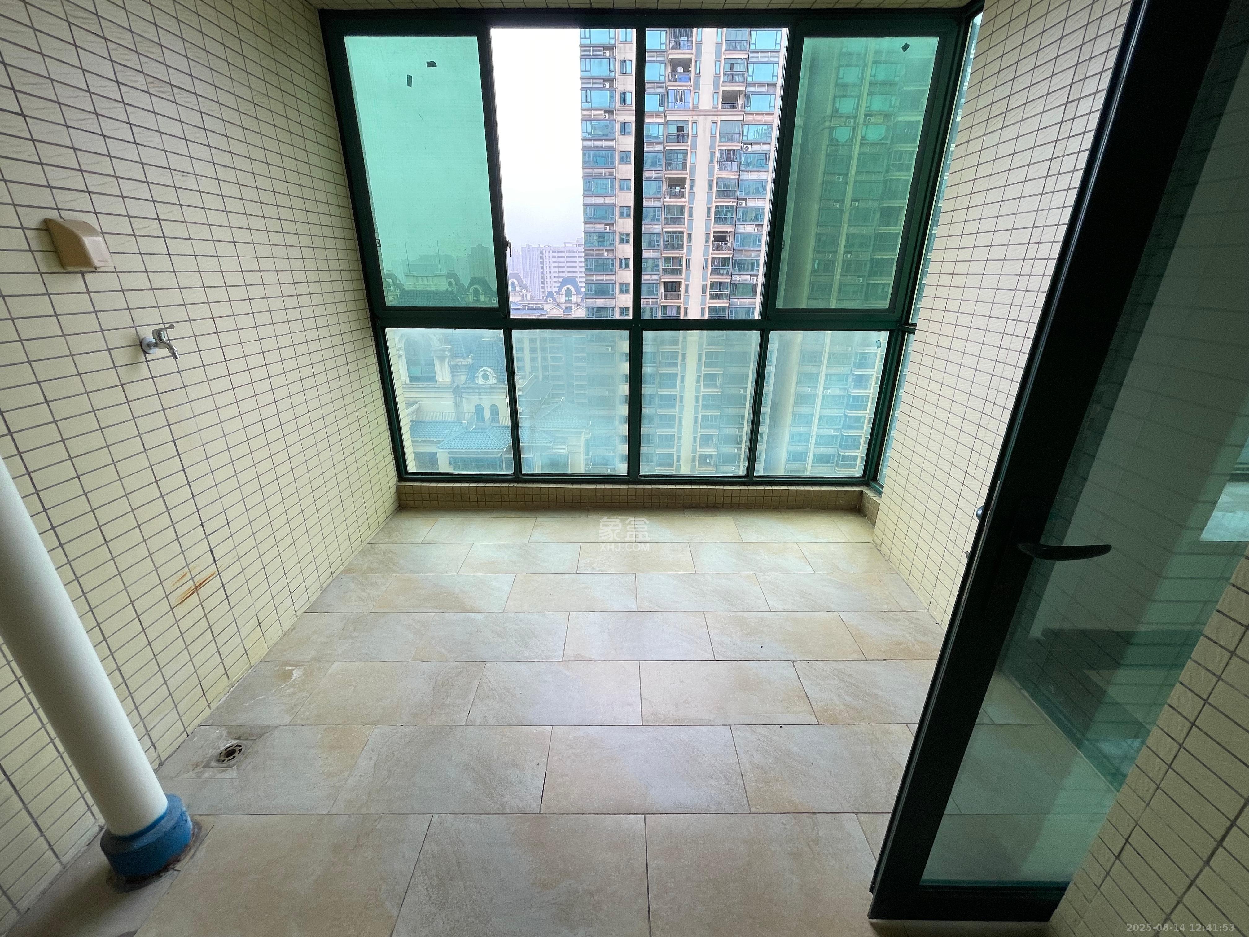 恒大名都 4室2厅1卫 2200.0元/月 恒大名都 4室2厅1卫 2200.0元/月室内图