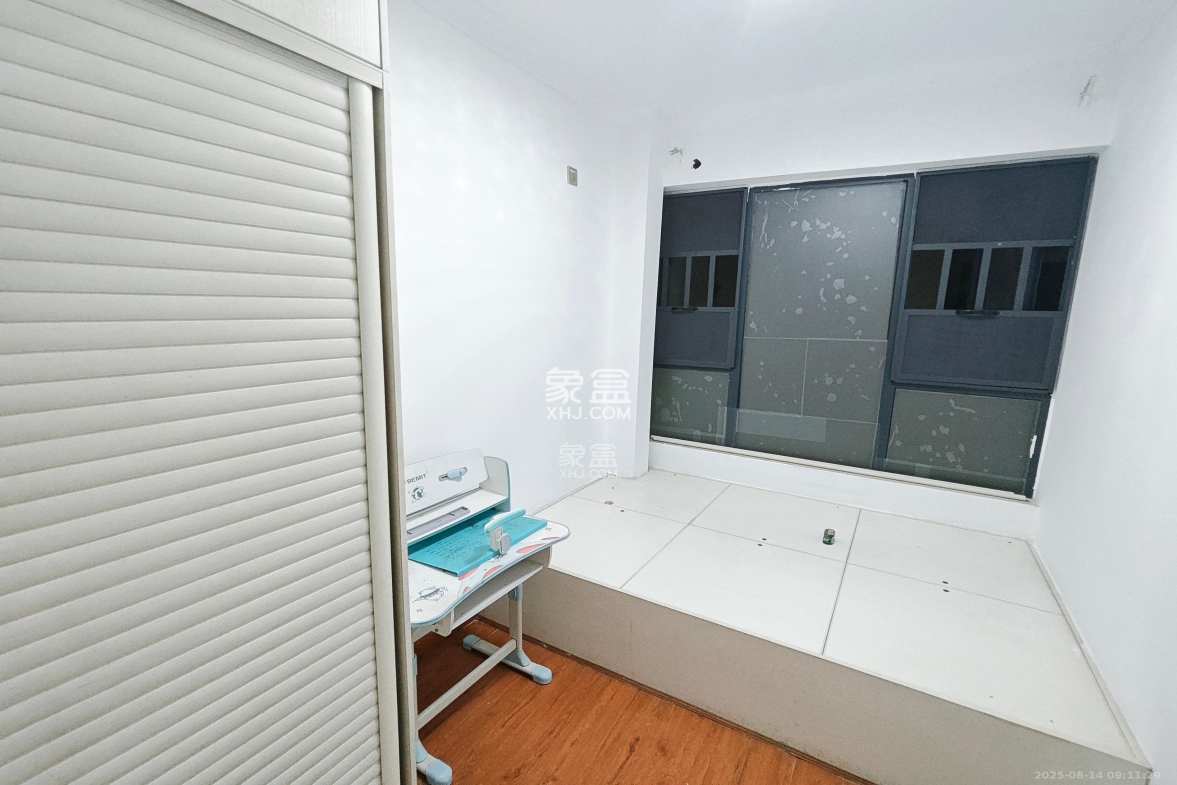 中国铁建梅溪青秀一期 3室2厅1卫 2500.0元/月 中国铁建梅溪青秀一期 3室2厅1卫 2500.0元/月室内图