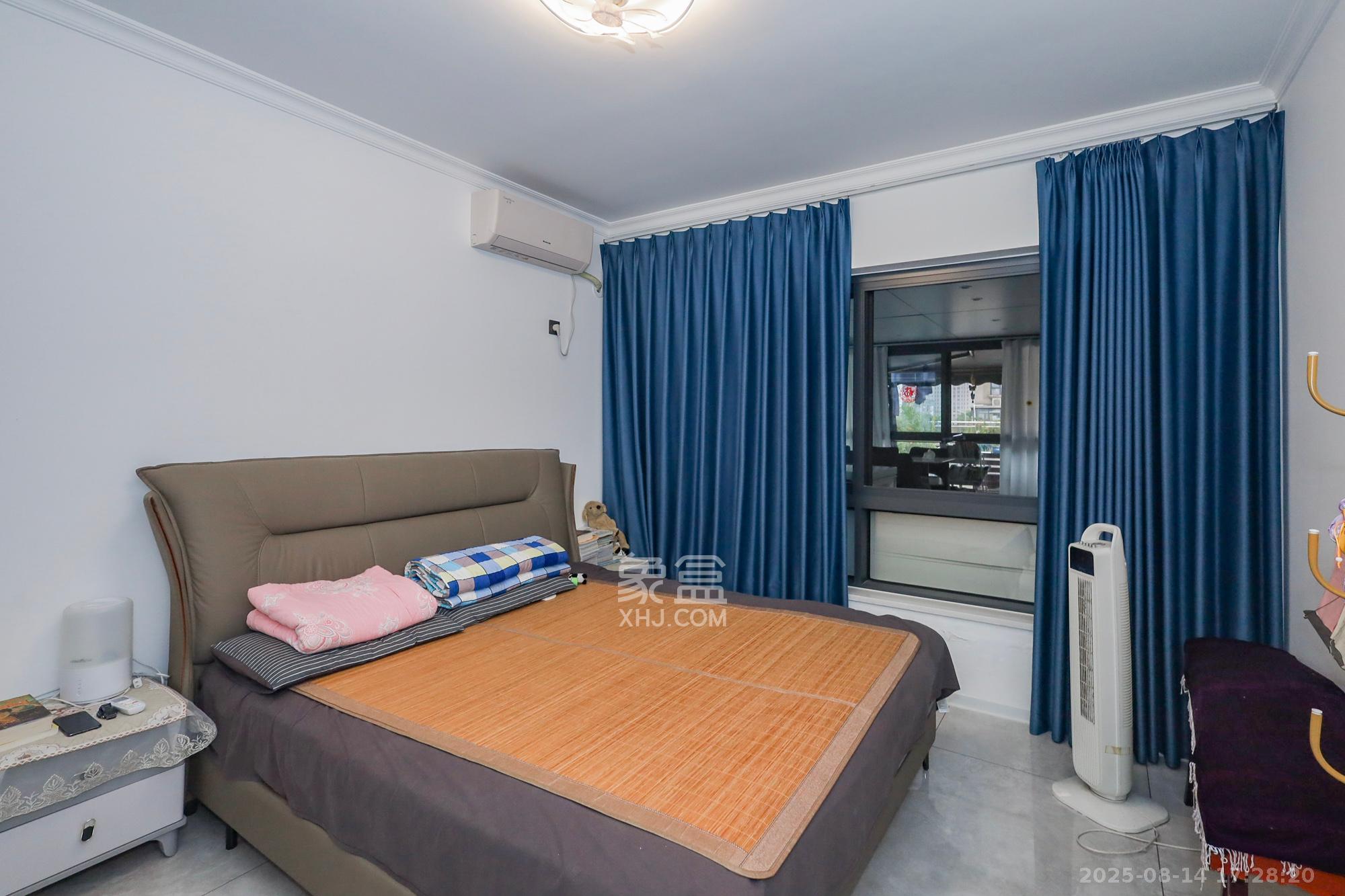 钰龙天下一期  3室2厅2卫    338.0万 钰龙天下一期  3室2厅2卫    338.0万卧室