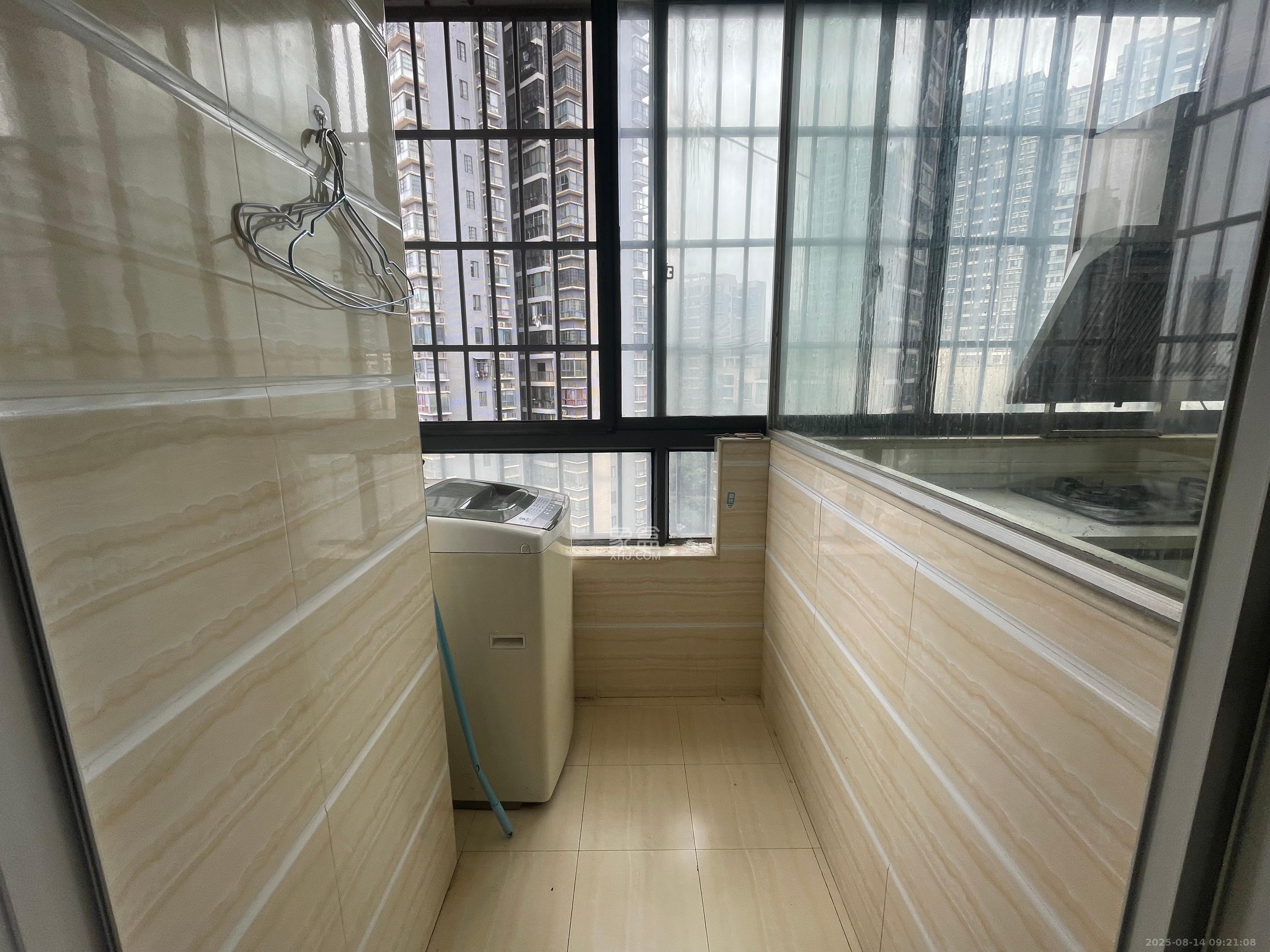 新府华城 1室1厅1卫 1200.0元/月 新府华城 1室1厅1卫 1200.0元/月室内图