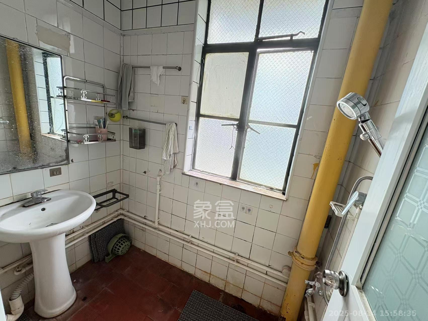 税务局宿舍(人民西路251号)  3室1厅1卫    3200.0元/月 税务局宿舍(人民西路251号)  3室1厅1卫    3200.0元/月室内图