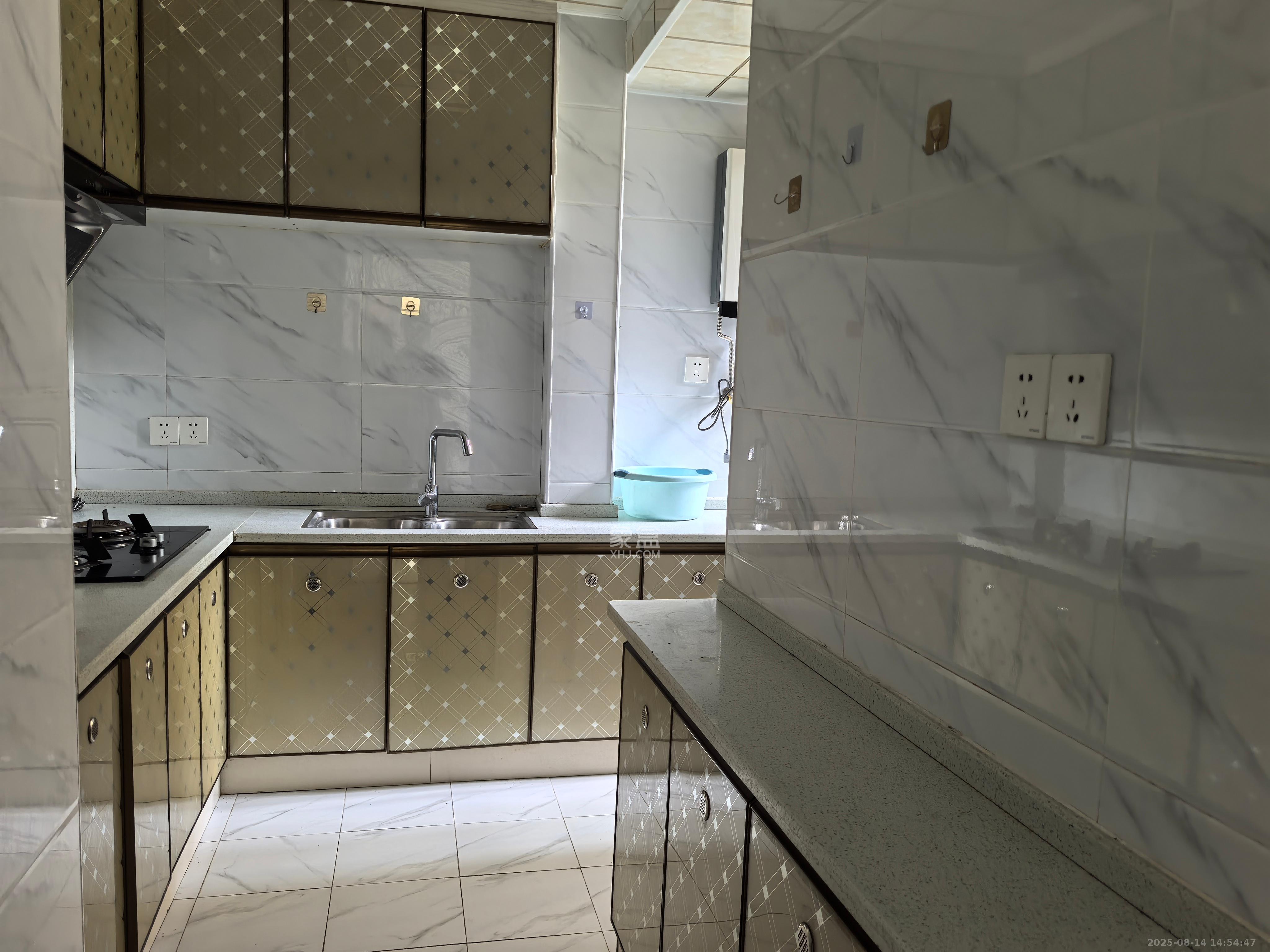 荷韵园  1室0厅0卫    1600.0元/月 荷韵园  1室0厅0卫    1600.0元/月室内图