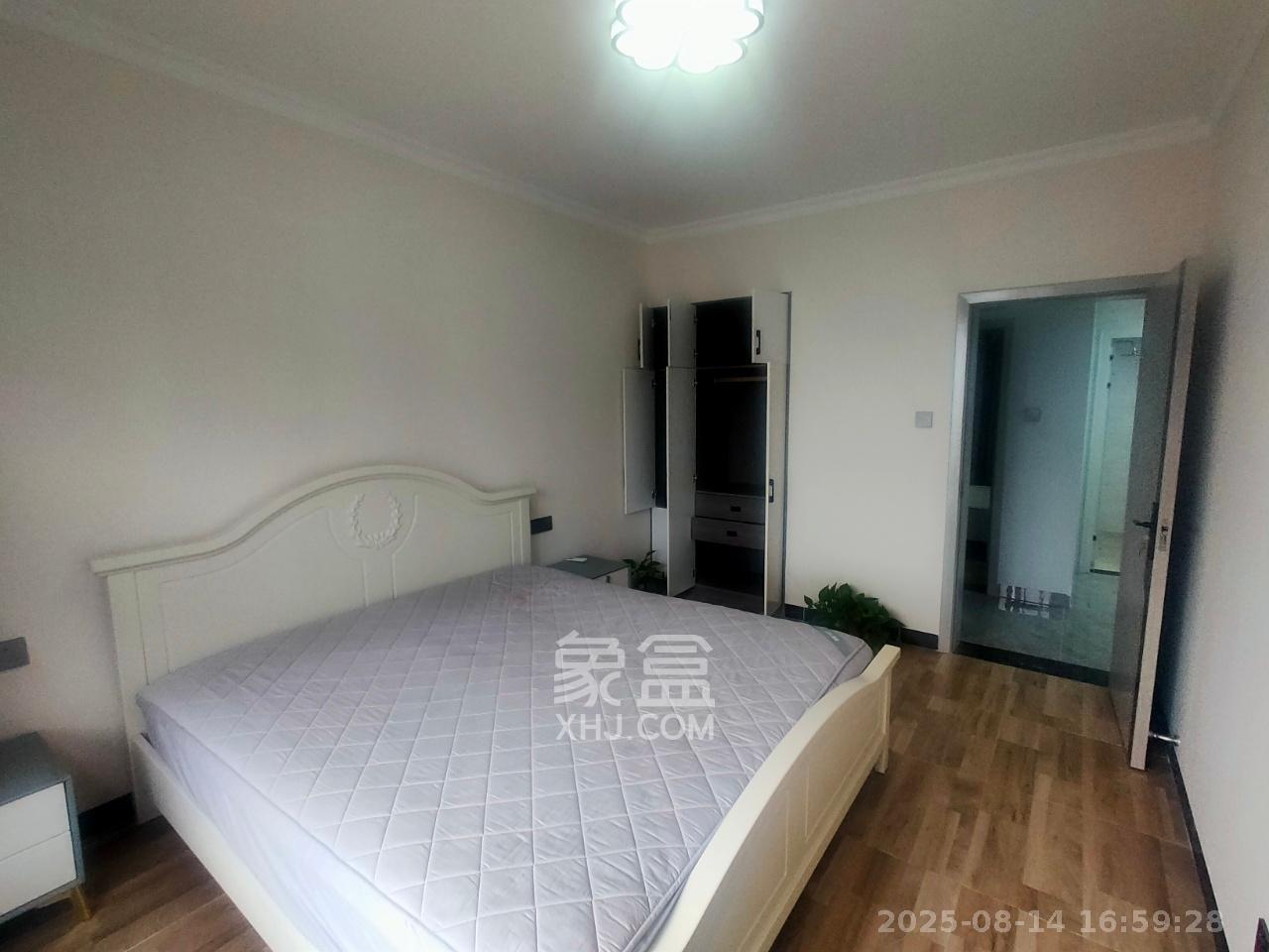 正荣财富中心 3室2厅1卫 2600.0元/月 正荣财富中心 3室2厅1卫 2600.0元/月室内图