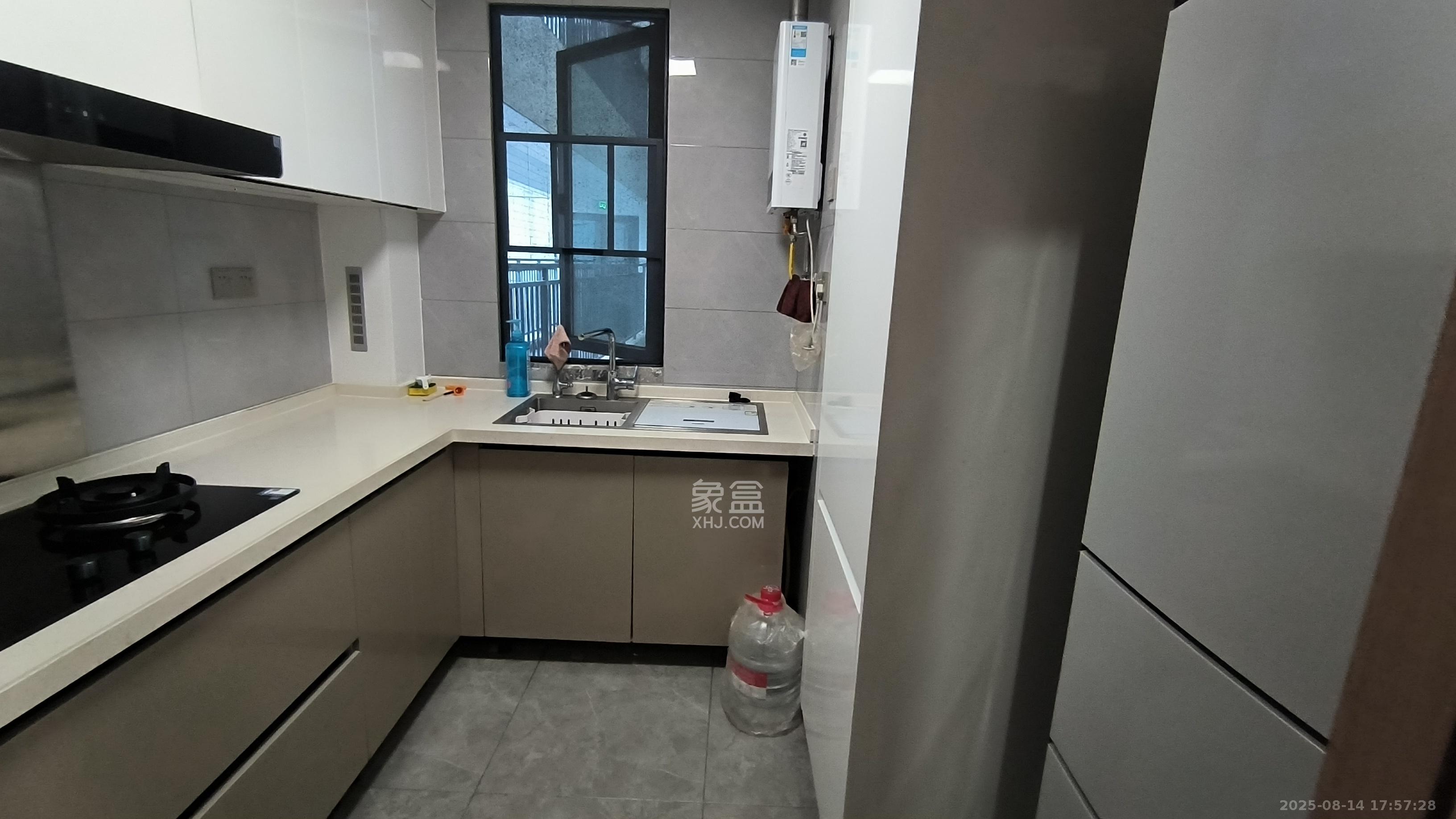 中国铁建湘语梅溪  3室2厅2卫   3200.00元/月室内图
