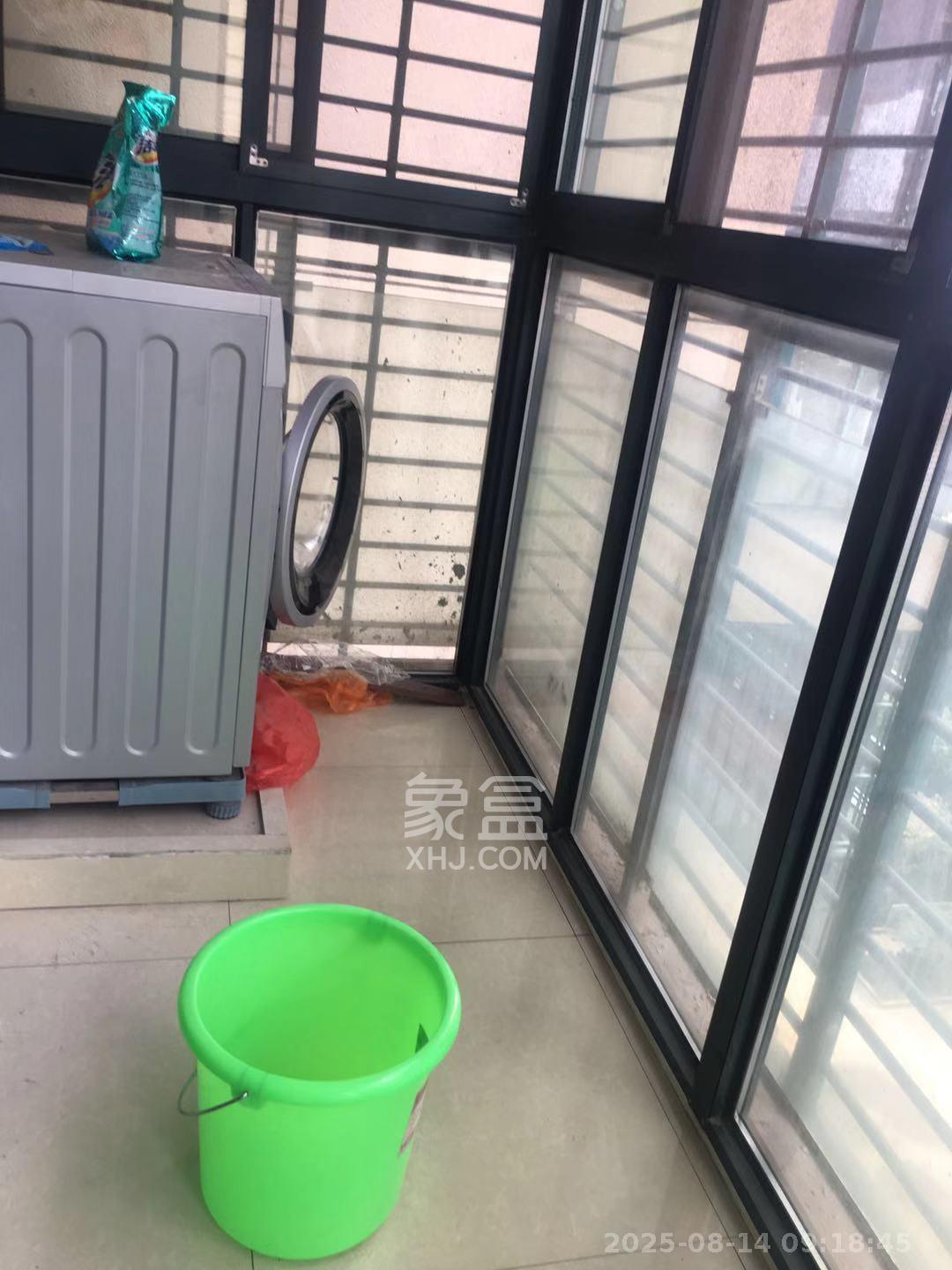 尊邸华庭  3室2厅1卫   2500.00元/月室内图