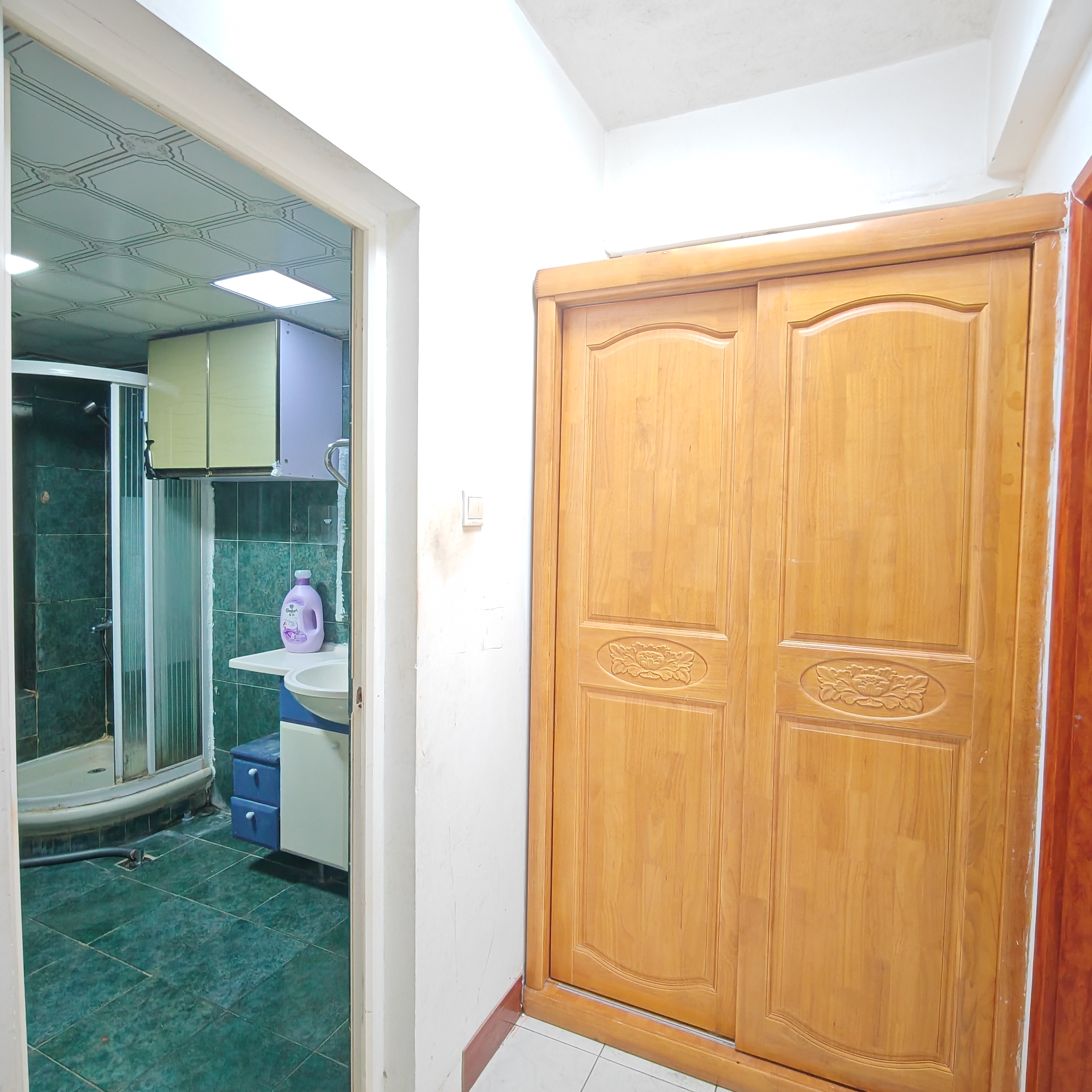 侨诚花园 2室2厅1卫 2300.0元/月 侨诚花园 2室2厅1卫 2300.0元/月室内图