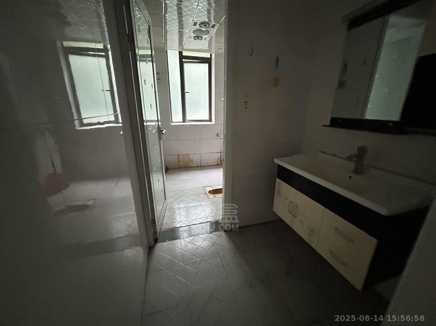 庐山春天二期曼城 3室2厅2卫 1800.0元/月 庐山春天二期曼城 3室2厅2卫 1800.0元/月室内图