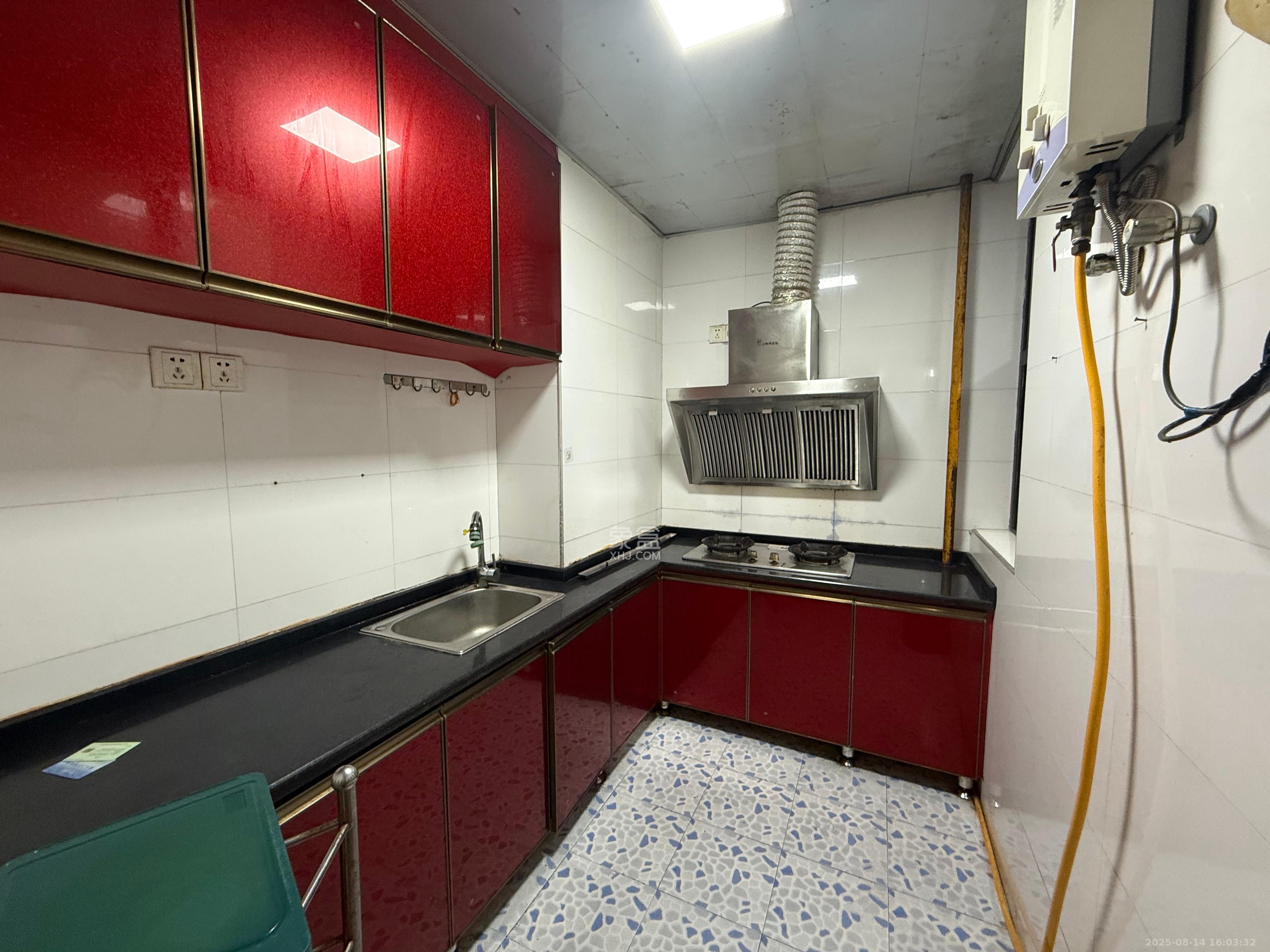 尚城 2室2厅1卫 1700.0元/月 尚城 2室2厅1卫 1700.0元/月室内图