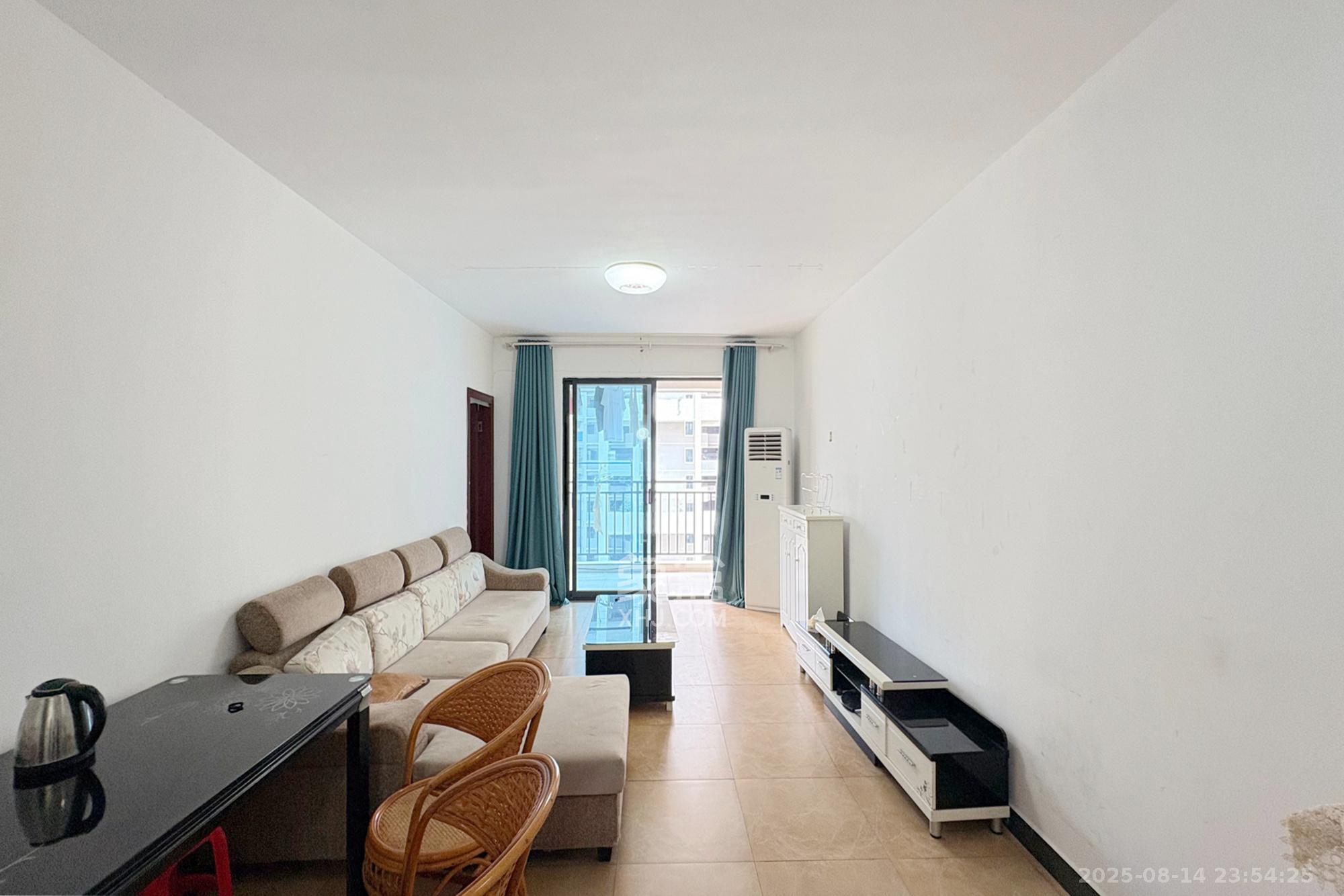 凯通国际城(凯通朝庭)  2室1厅1卫    90.0万 凯通国际城(凯通朝庭)  2室1厅1卫    90.0万客厅