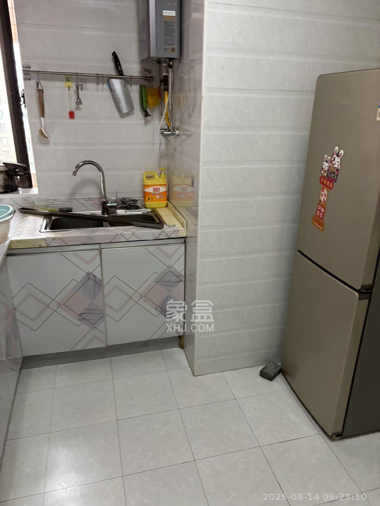 万树丹堤  2室1厅1卫   2000.00元/月室内图