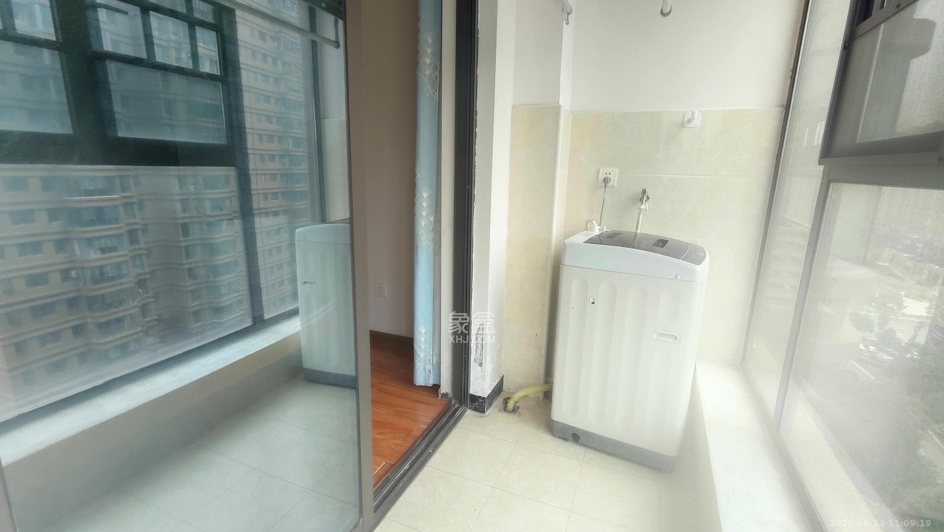 润和长郡(润和紫郡二三期)  4室2厅1卫    1800.0元/月 润和长郡(润和紫郡二三期)  4室2厅1卫    1800.0元/月