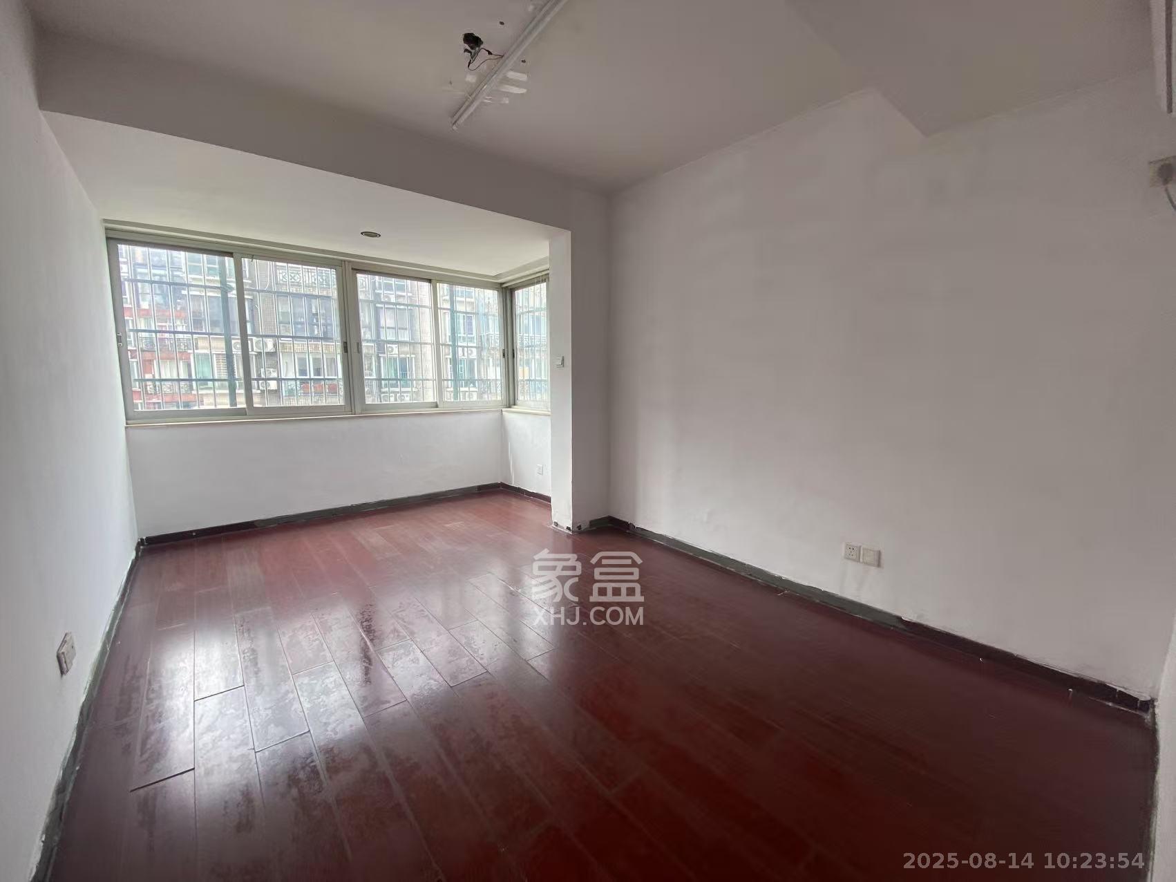 海东青大厦 2室2厅1卫 2800.0元/月 海东青大厦 2室2厅1卫 2800.0元/月室内图