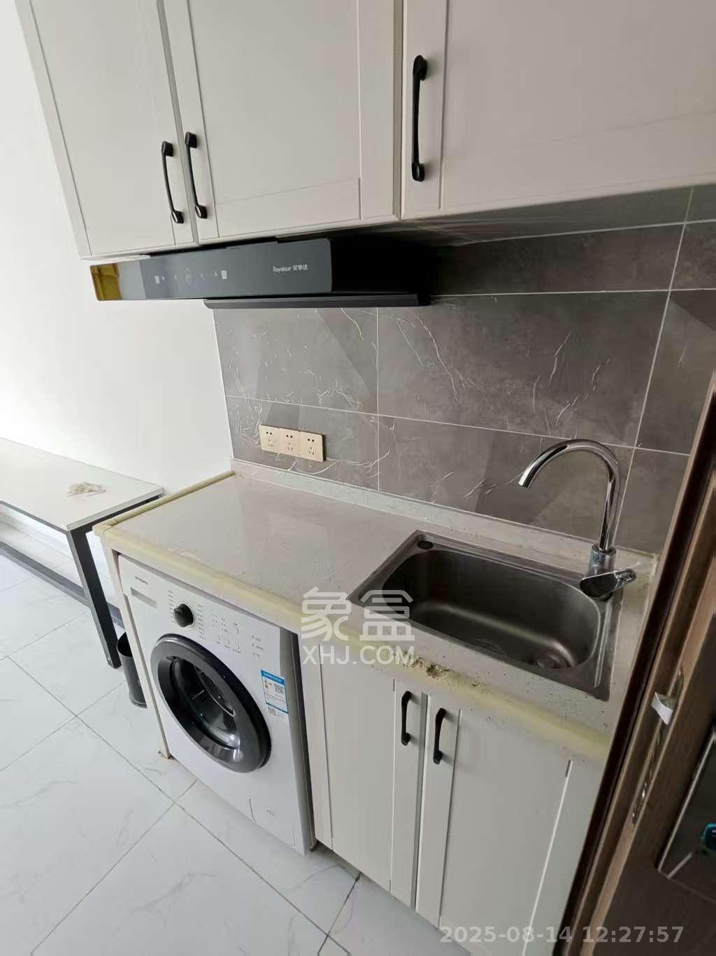 好莱城(弘德西街) 1室1厅1卫 1100.0元/月 好莱城(弘德西街) 1室1厅1卫 1100.0元/月室内图