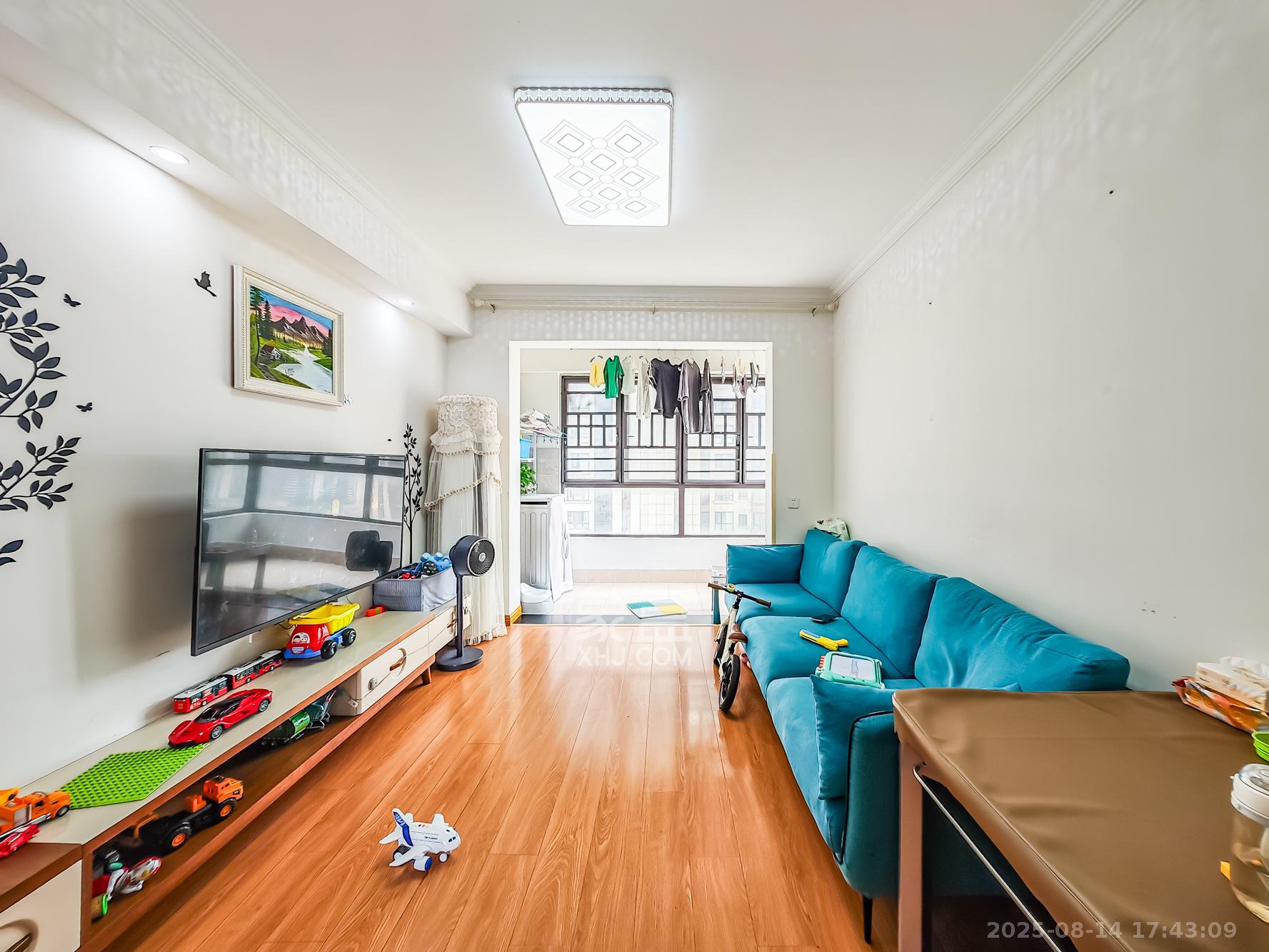 山语城三期  2室1厅1卫    55.0万客厅